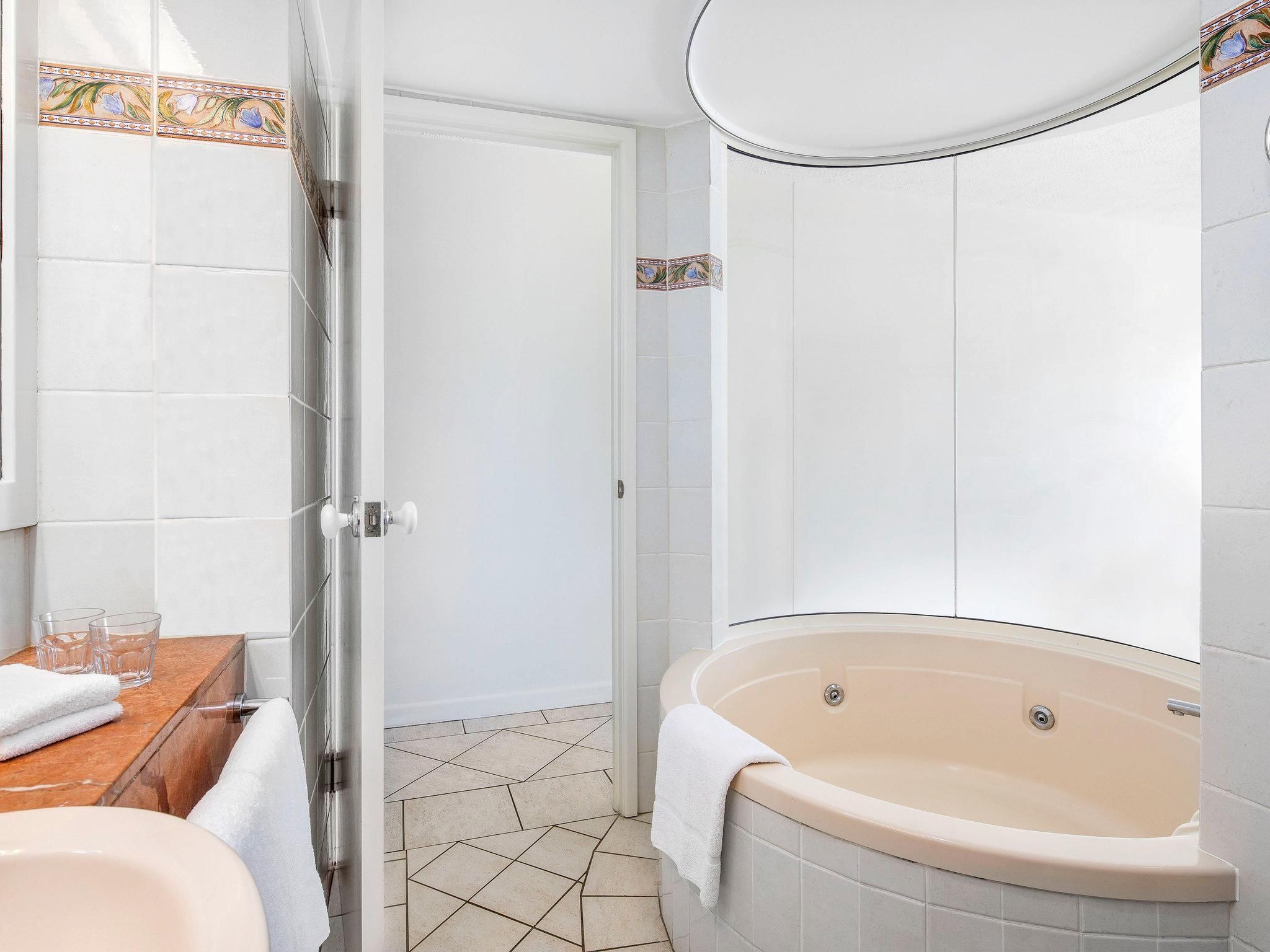 3 Bedroom Ocean Apartment