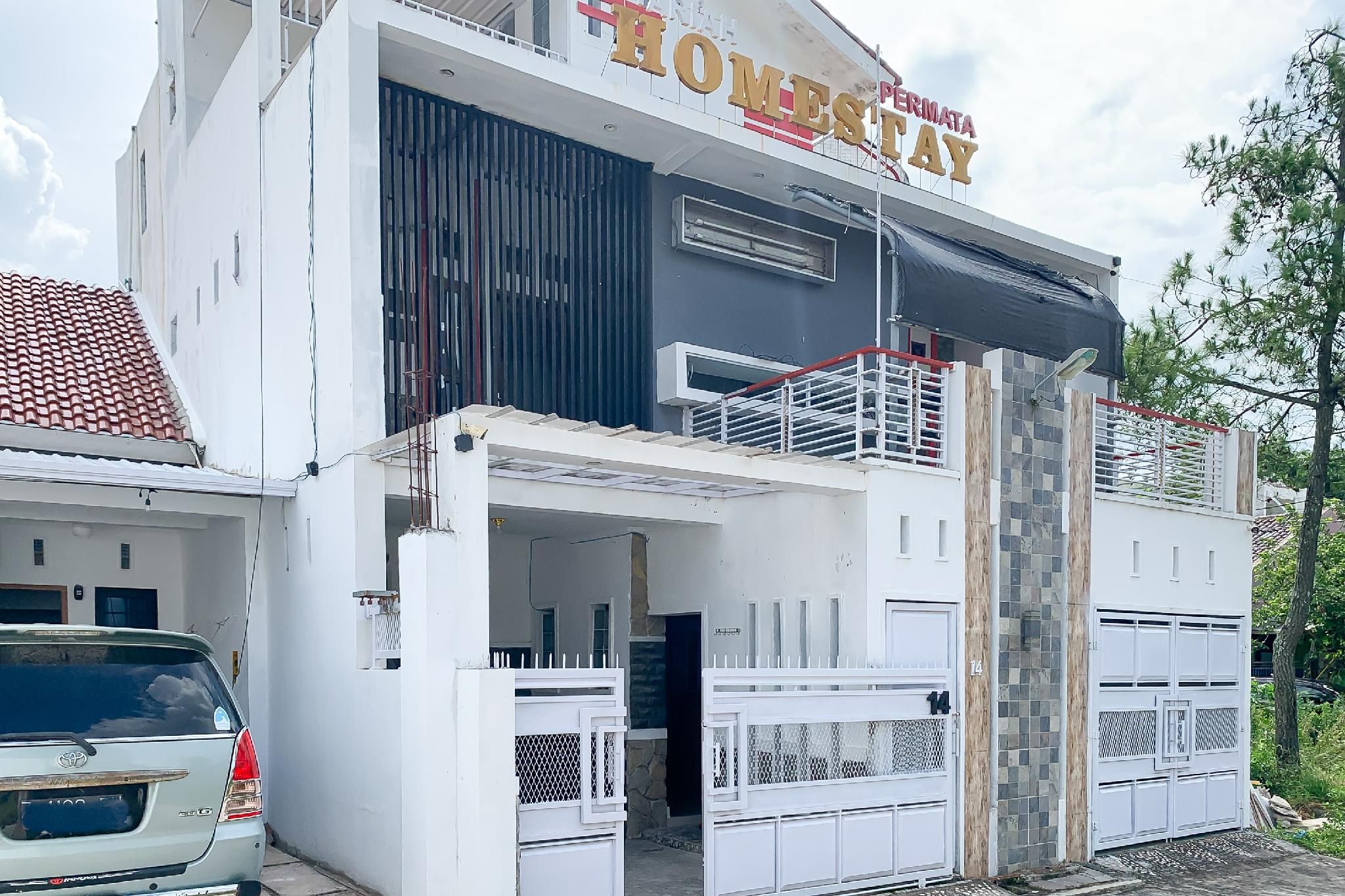 Urbanview Hotel Permata Syariah Garut