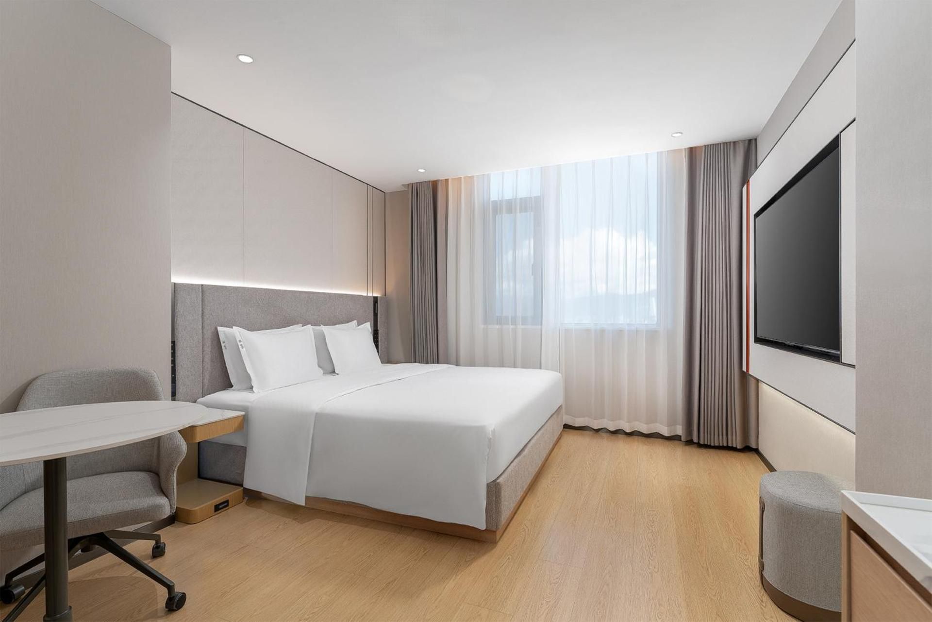 Standard King Room - Accessible