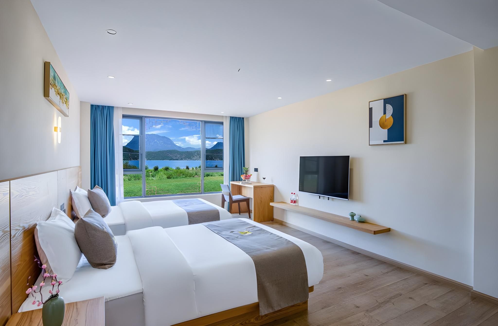 2 Bed Twin Superior Room