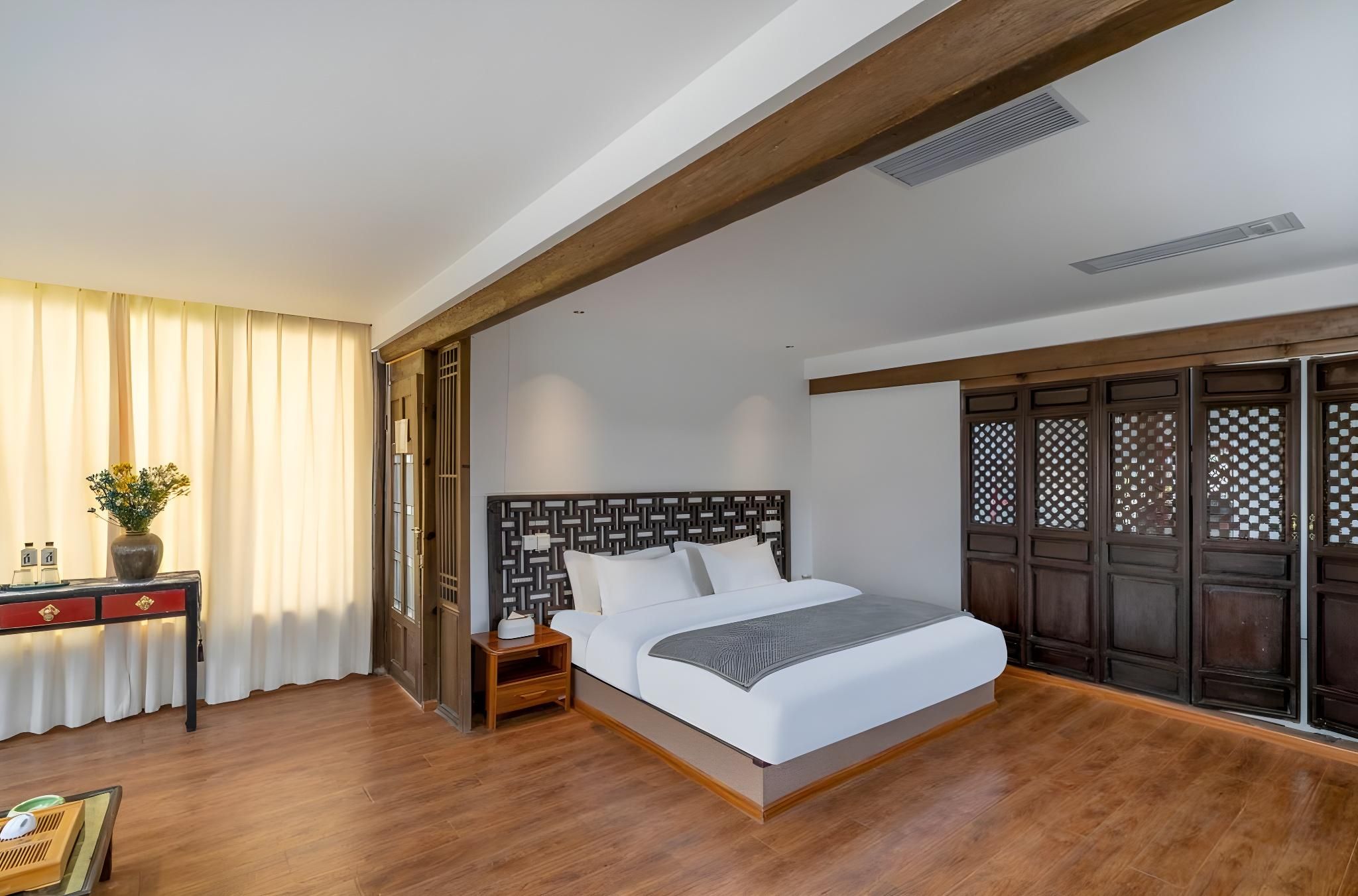 Suite with View