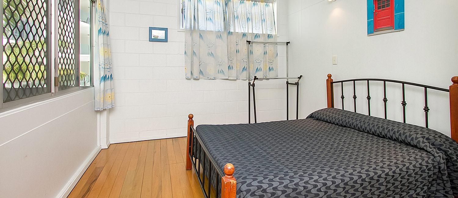 Budget Double Room with Shared Bathroom