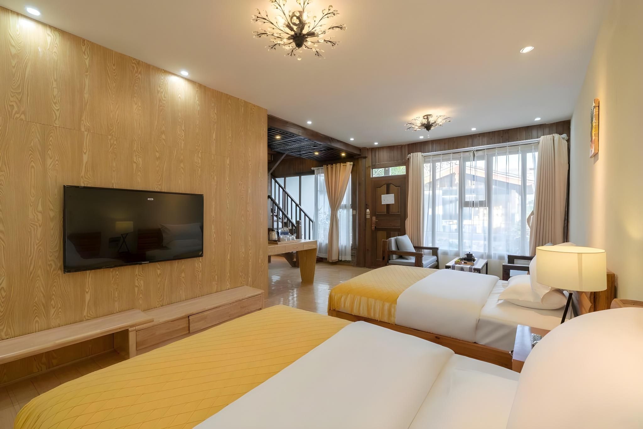 Deluxe Duplex Suite