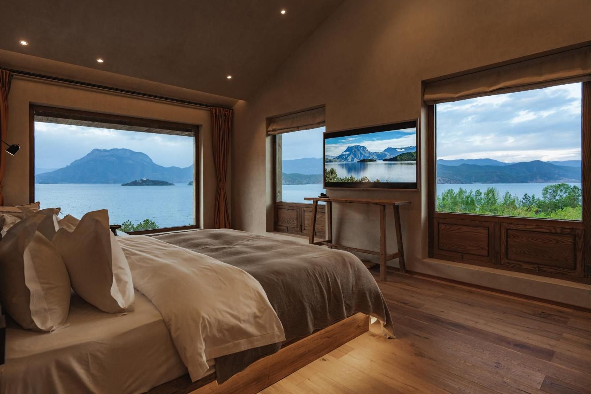 Double Room with Lake View