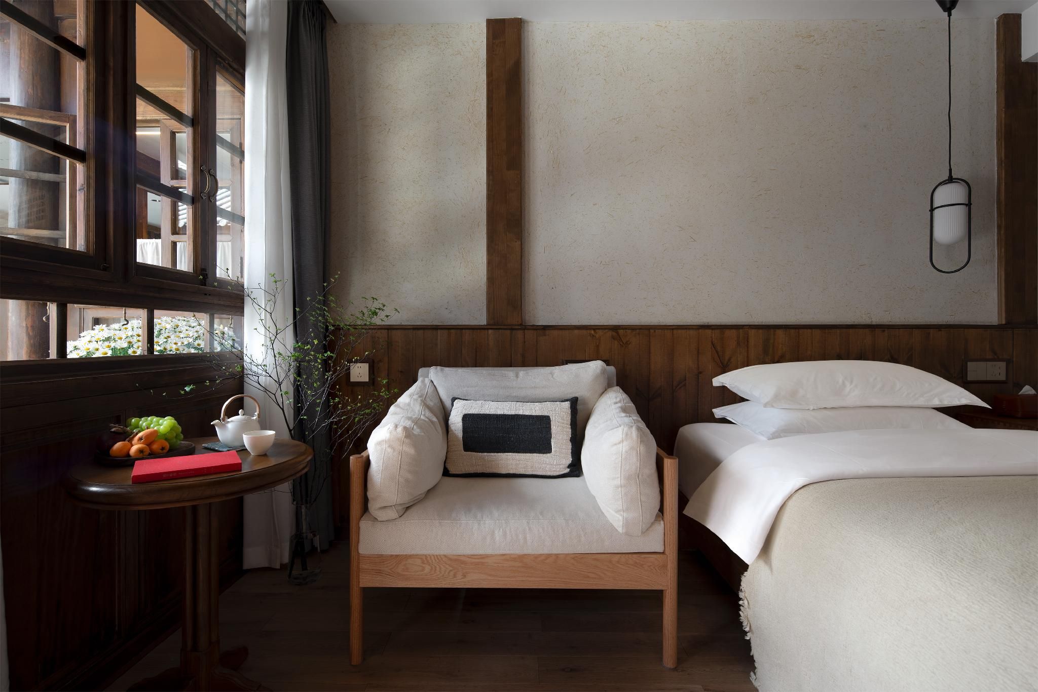 Guest Room with Two Single Beds