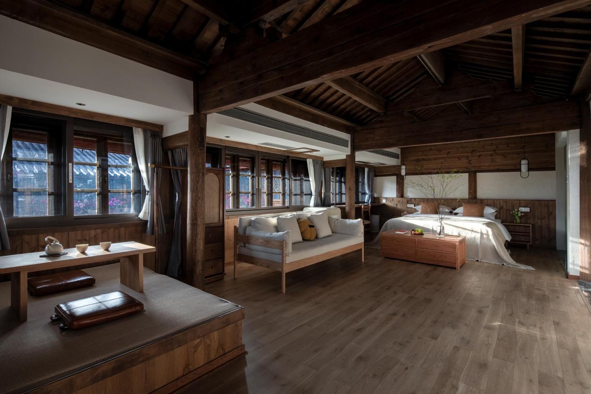 Deluxe Family Suite