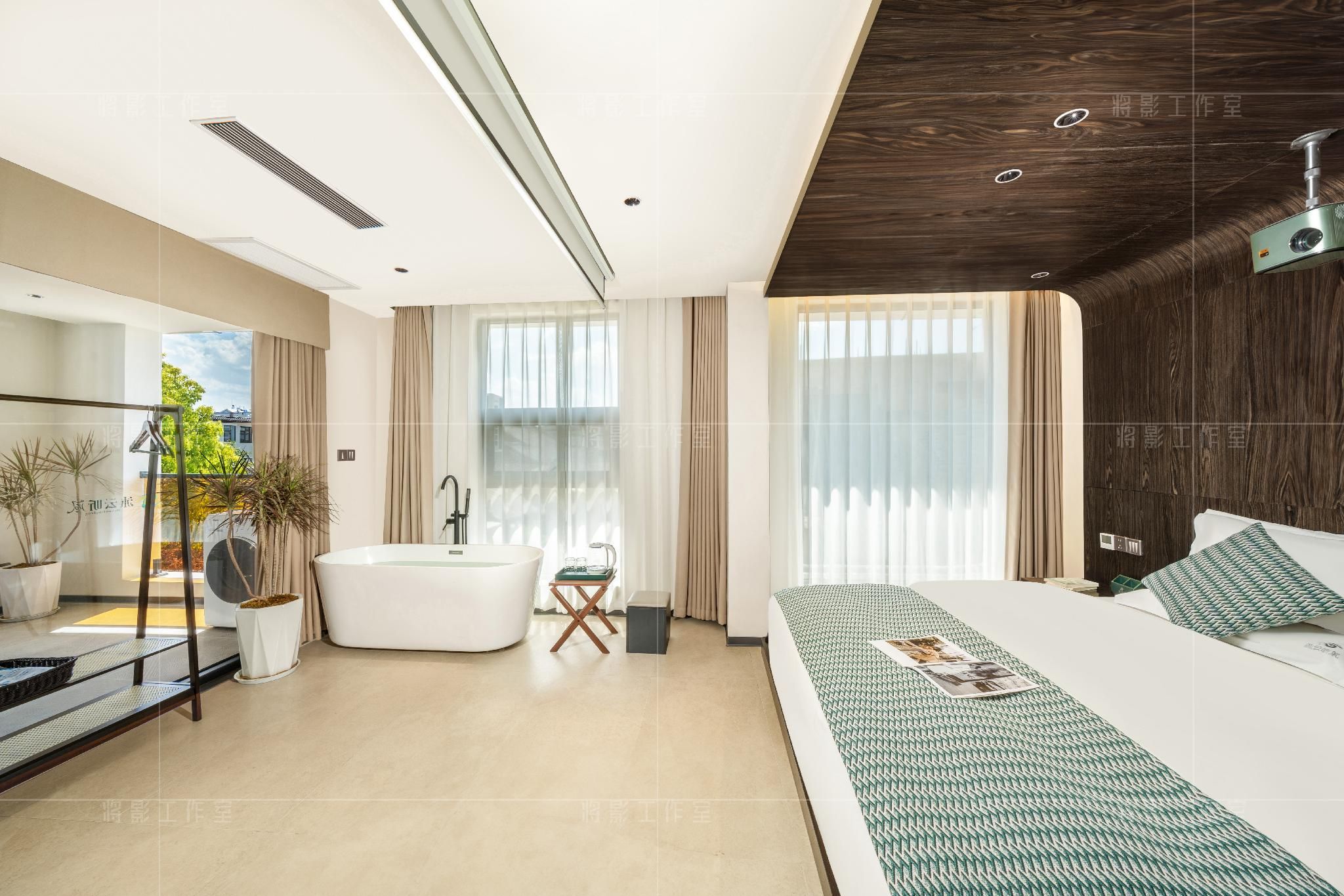 Suite with View