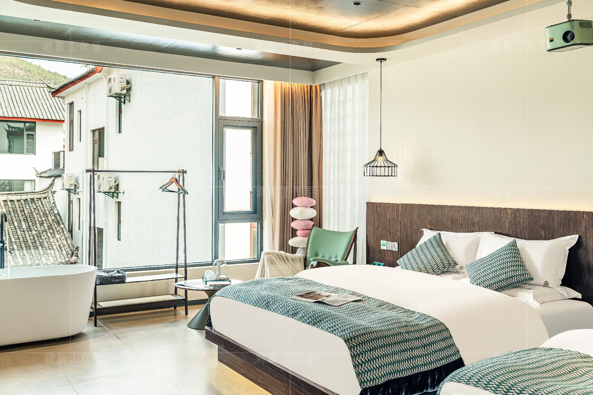 Deluxe Quadruple Room