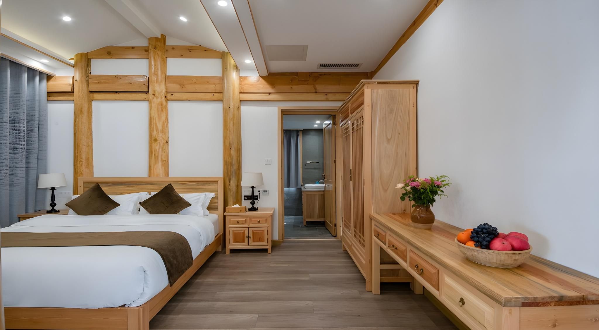 Suite with View