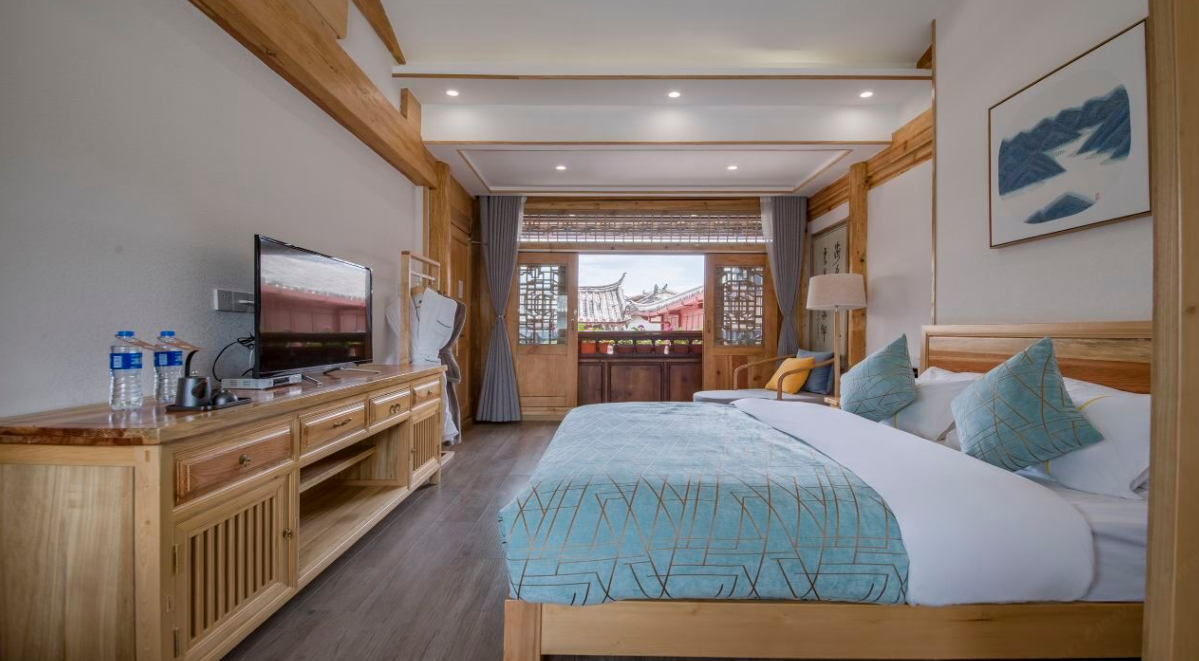 Comfort Queen Room