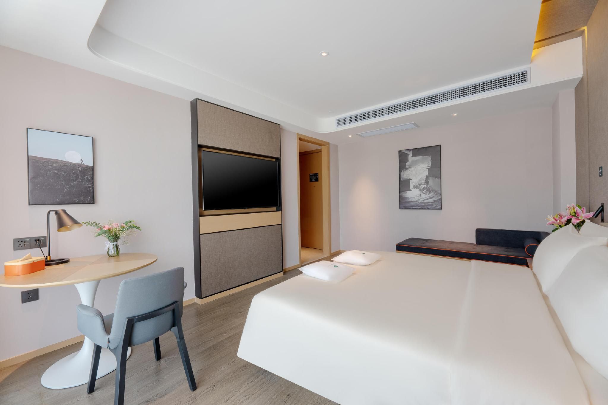 Atour - Superior 1 Bed Room with City View
