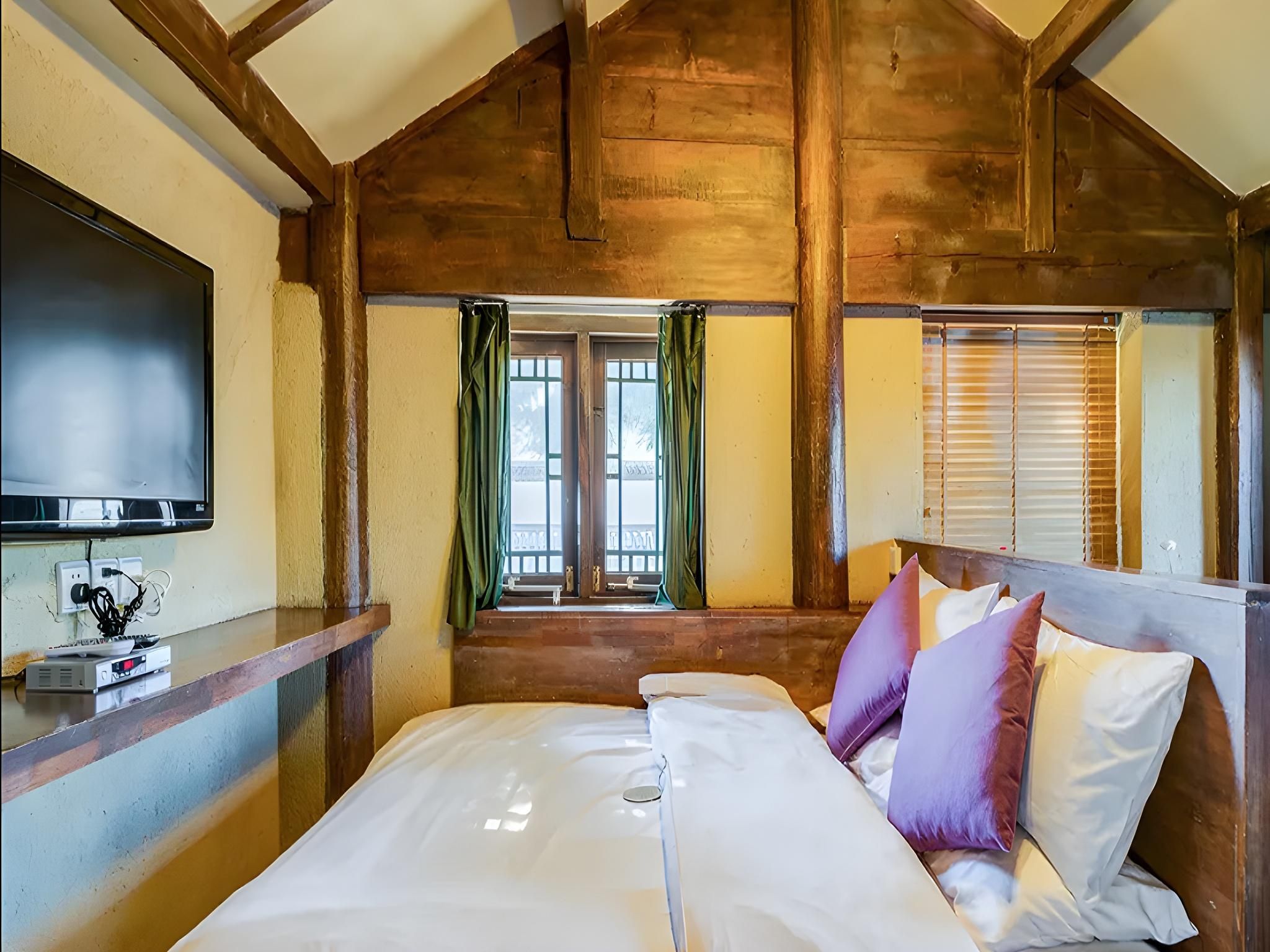 Boutique Feature King Room