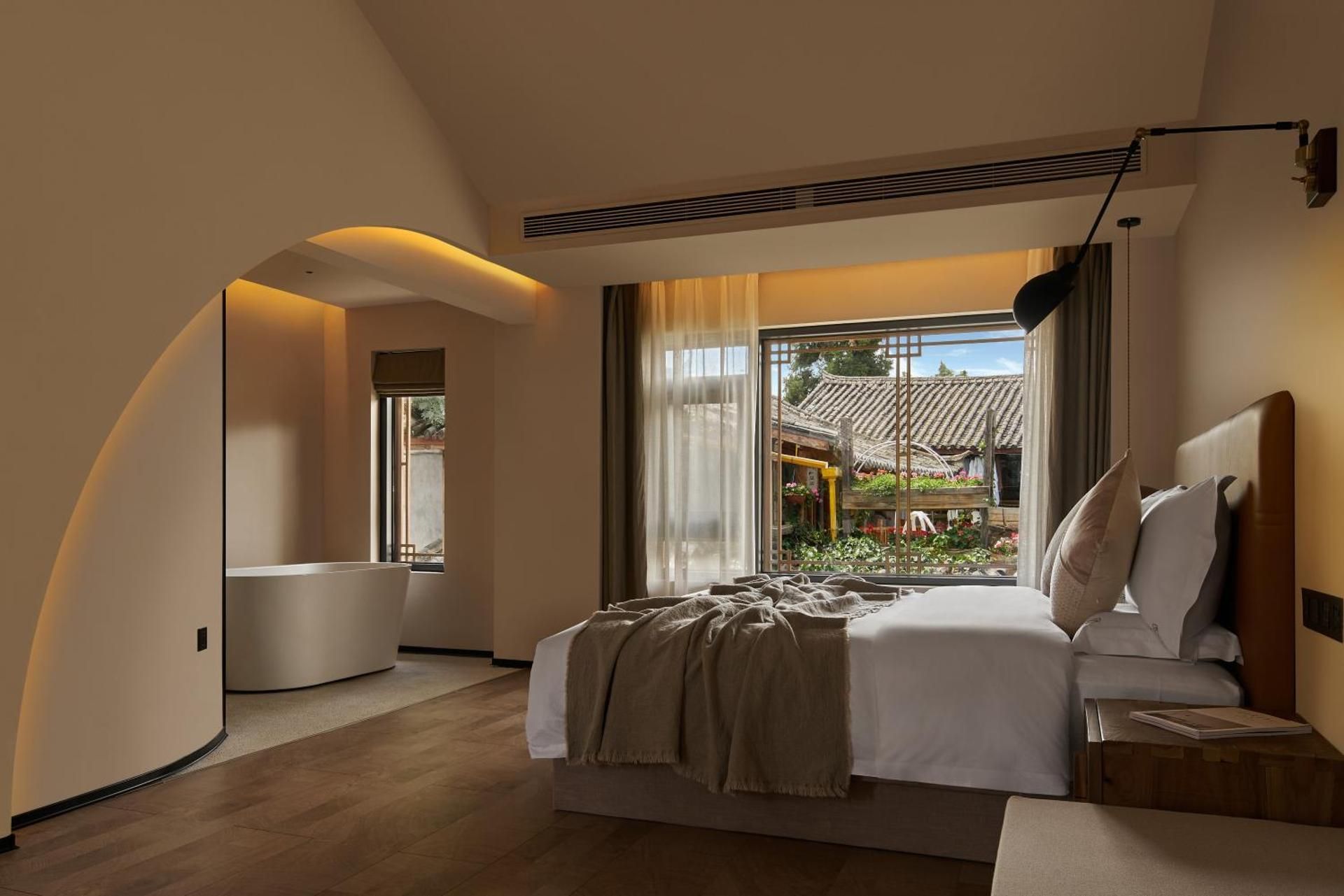 Queen Room with Garden View