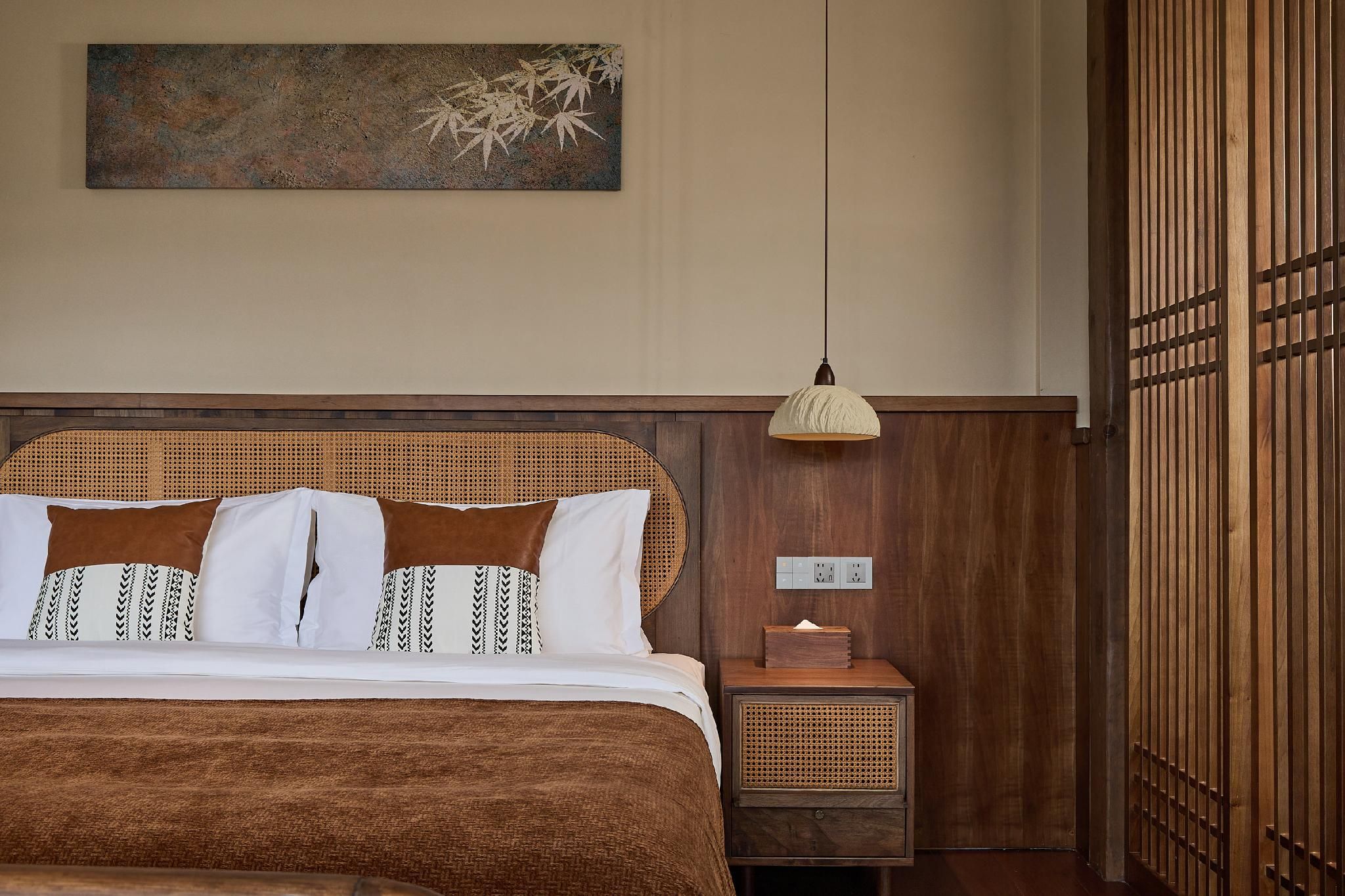GTR - Guest Room with One 1.8M Bed