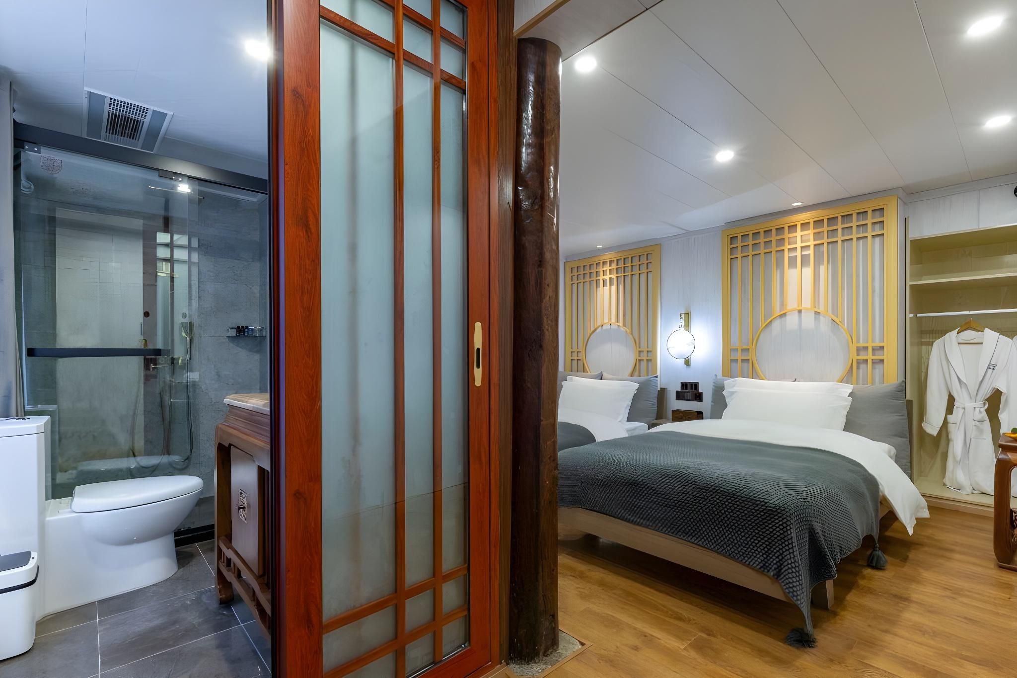 Guest Room - Twin Beds