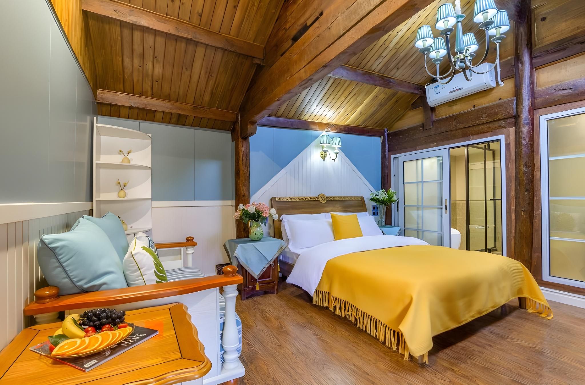 Huazhu - Room With Bed