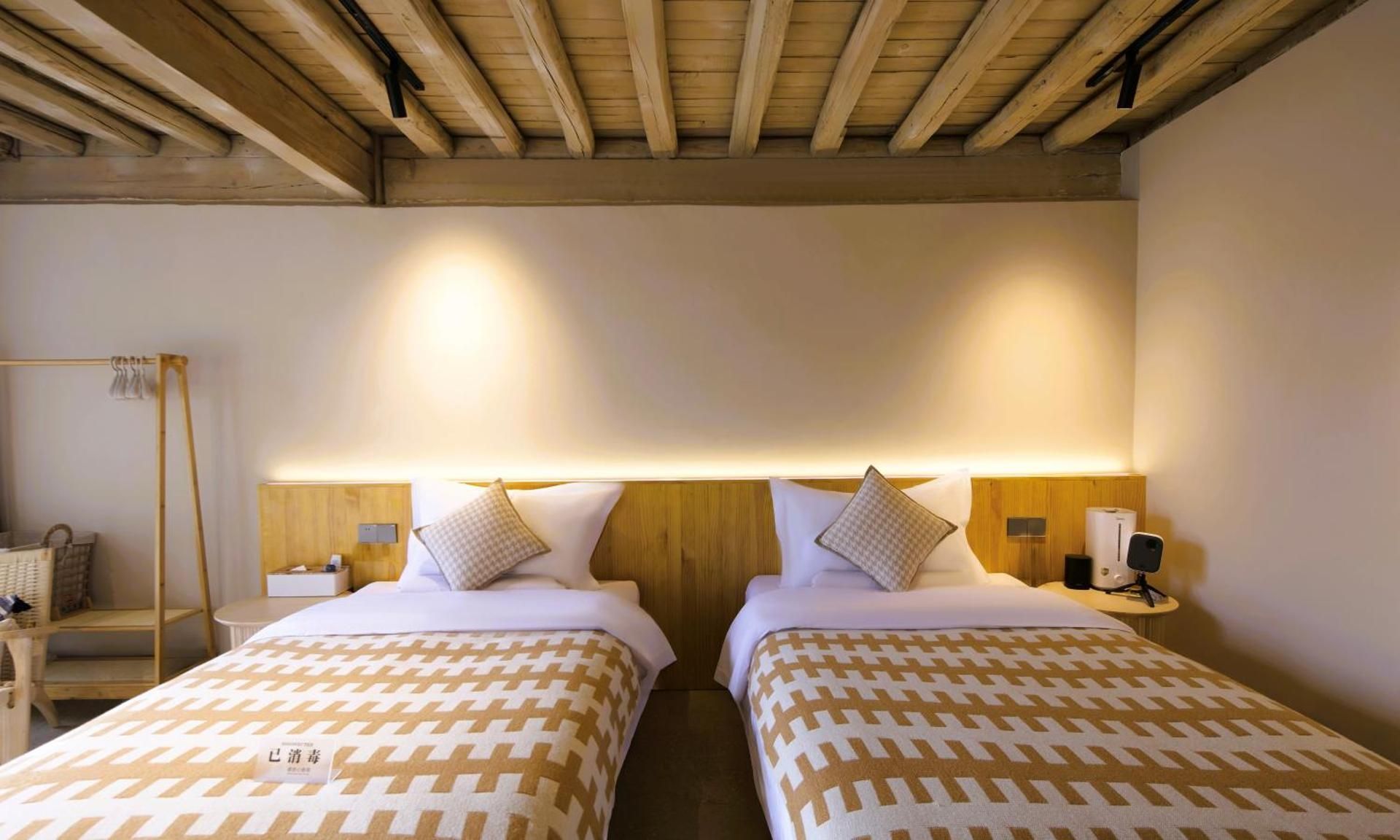 Twin Room with View