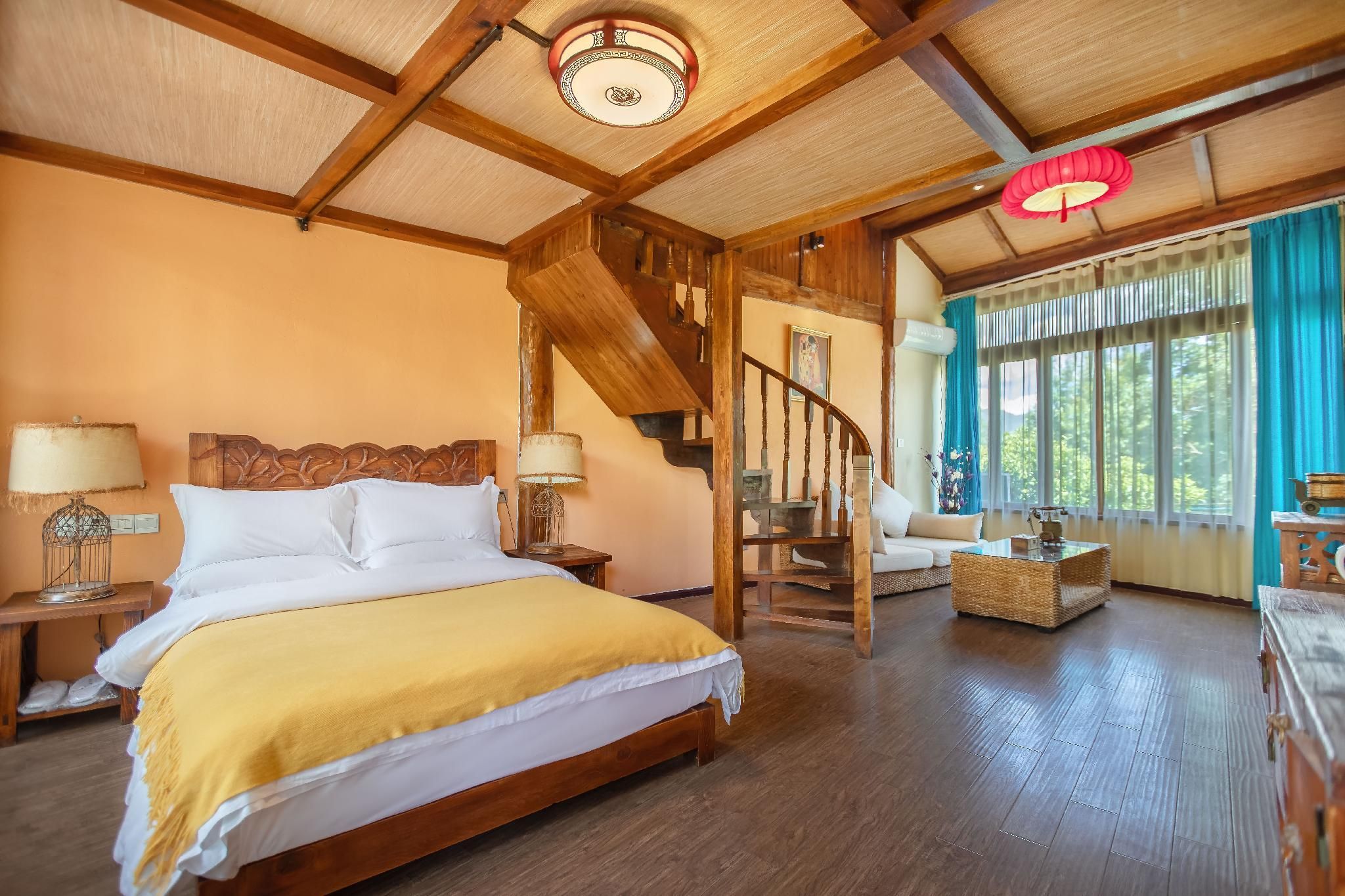 Loft Room 2
