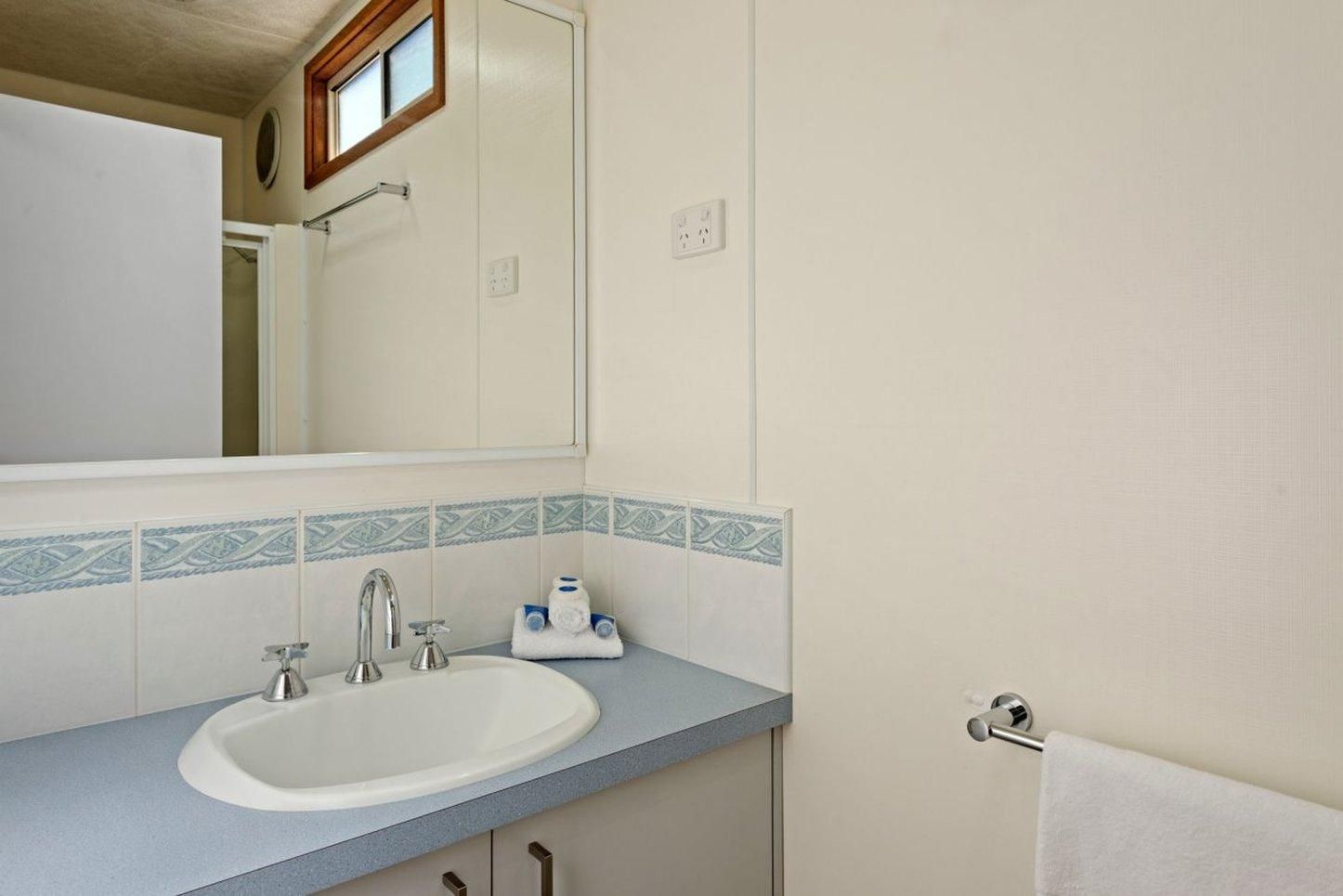 Deluxe Riverview Cabin