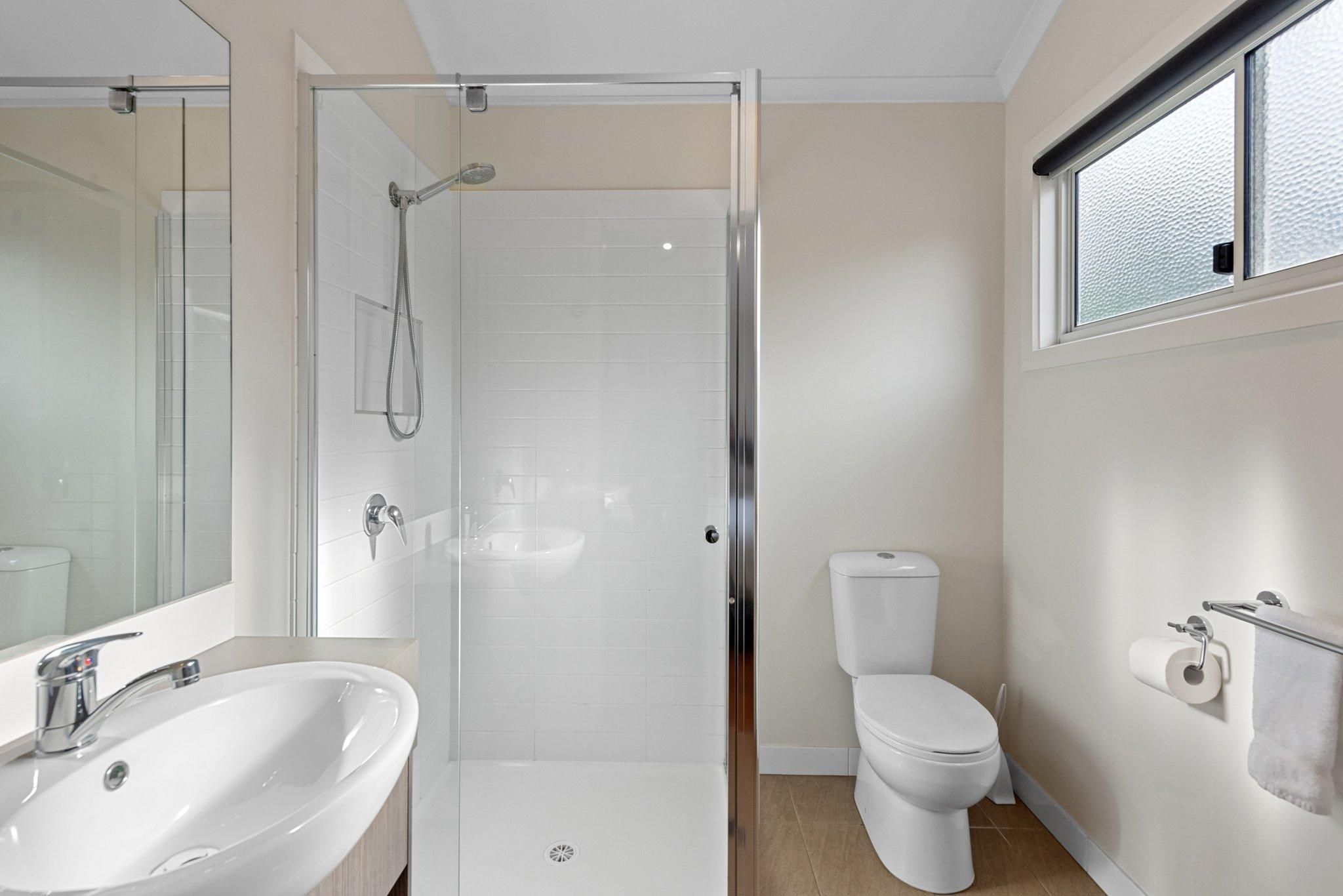 Discovery Parks - Echuca Superior Studio Cabin 2