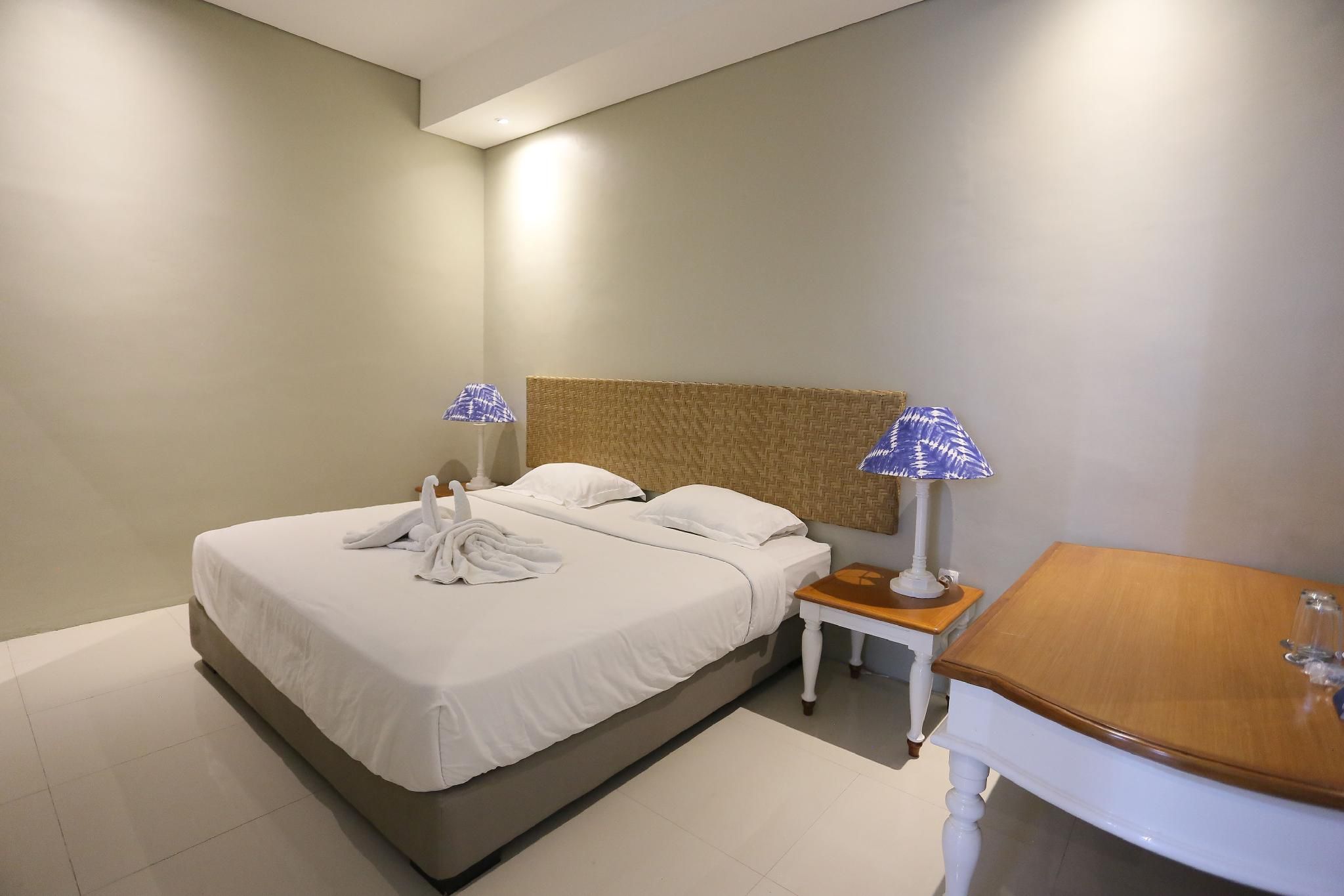 HEROES HOTEL