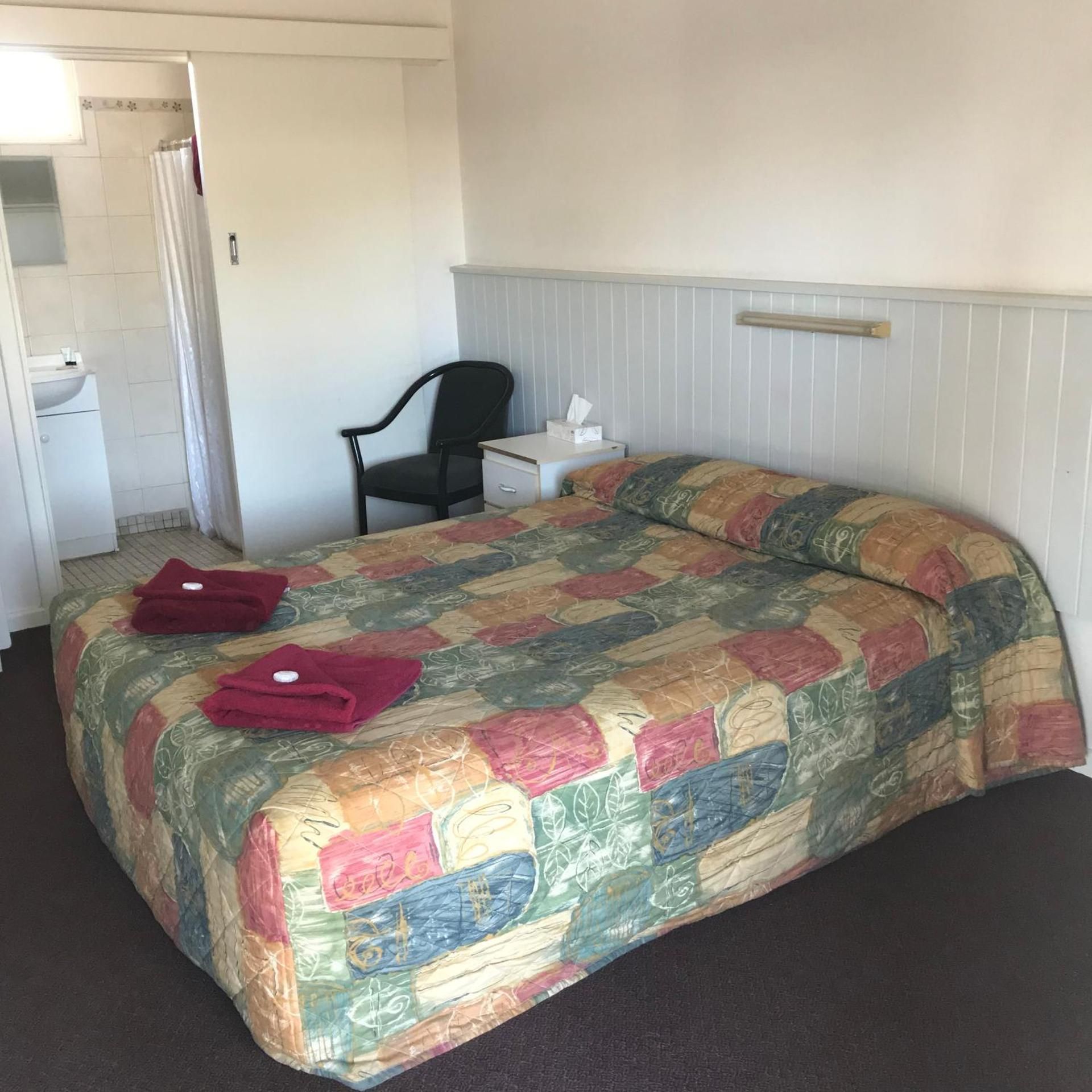 Standard Queen Room