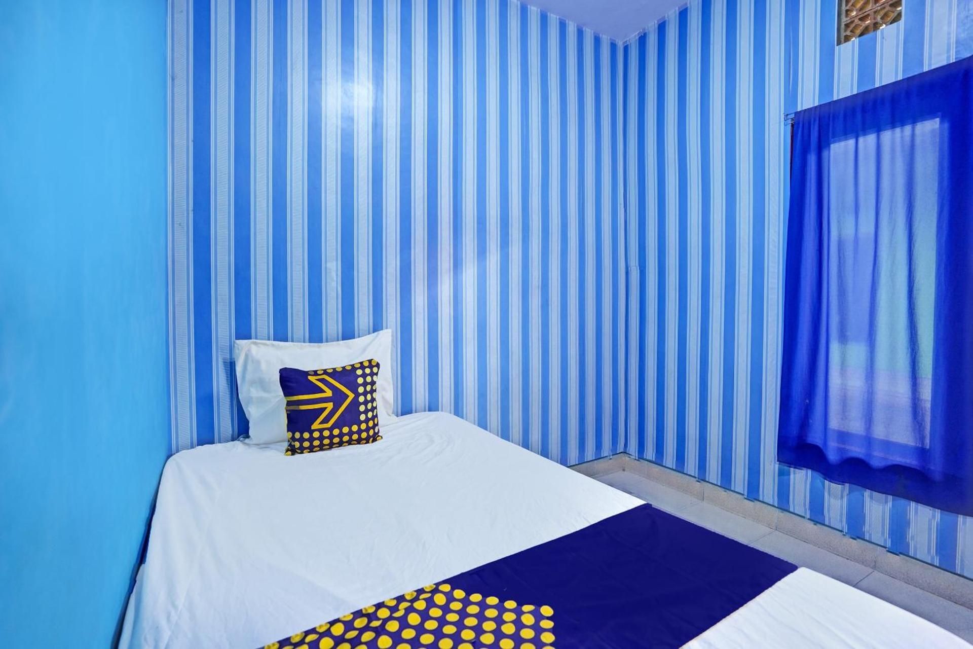 Small Single Room