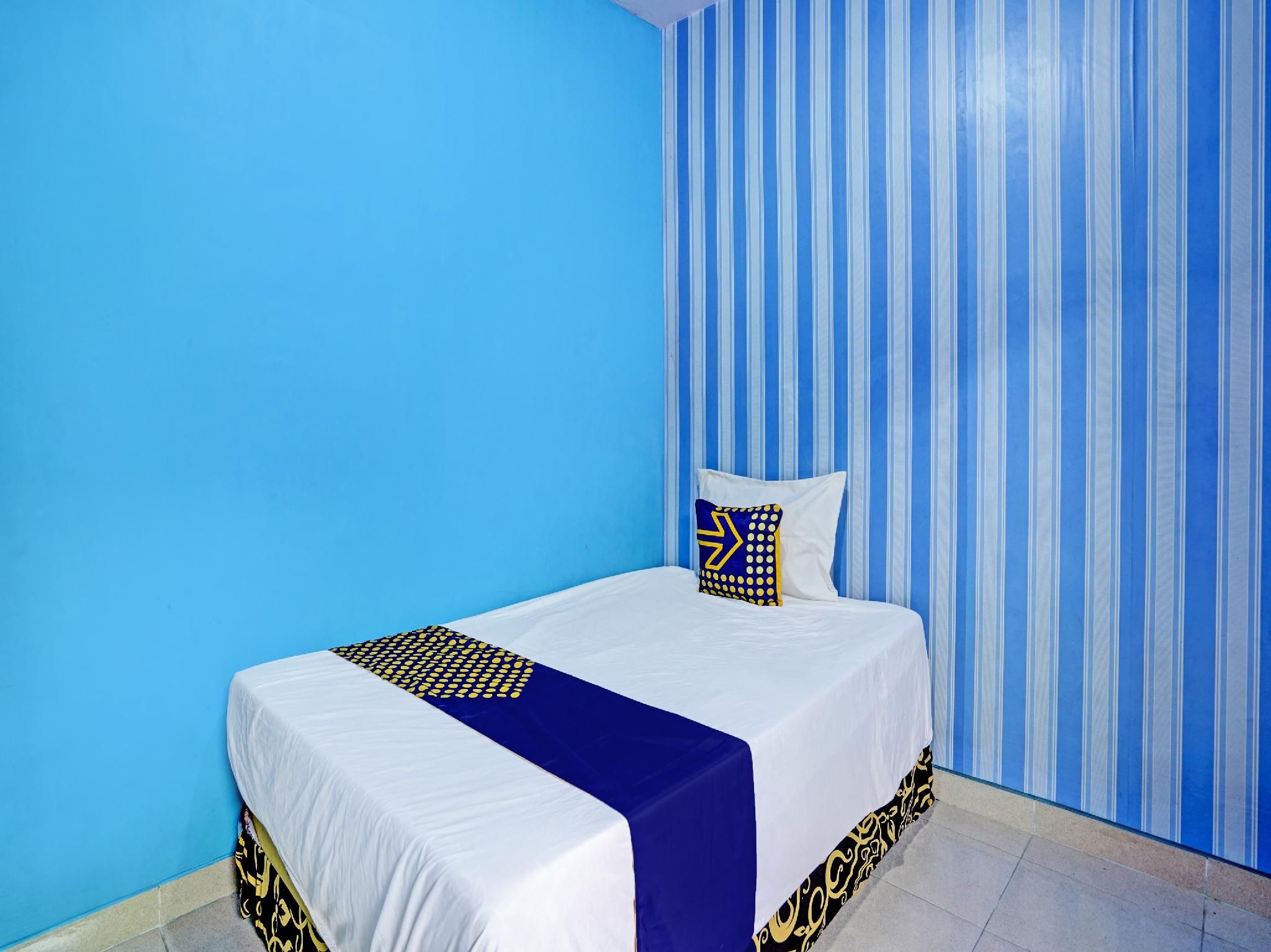 Single Room without Air Conditioning