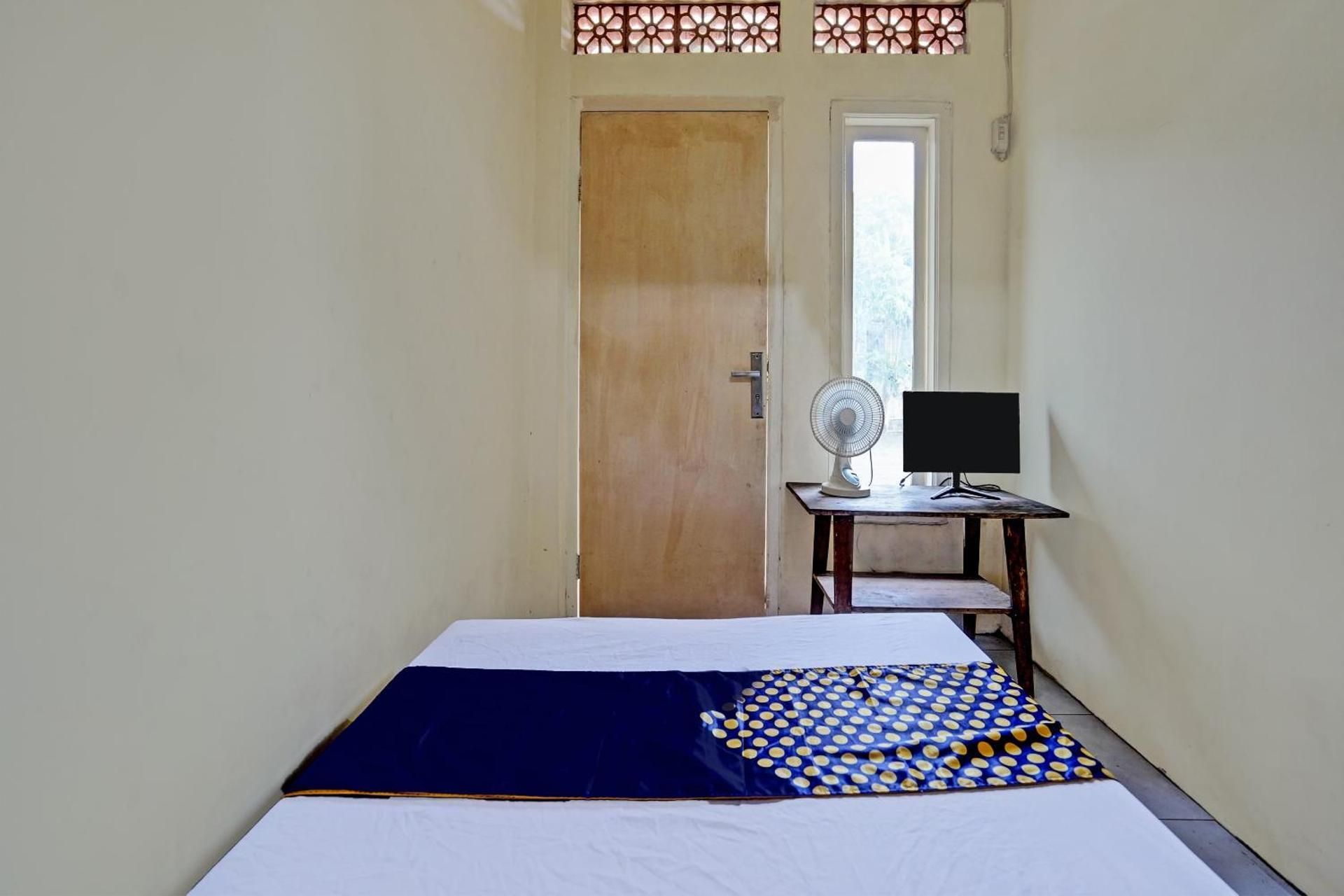 Small Single Room