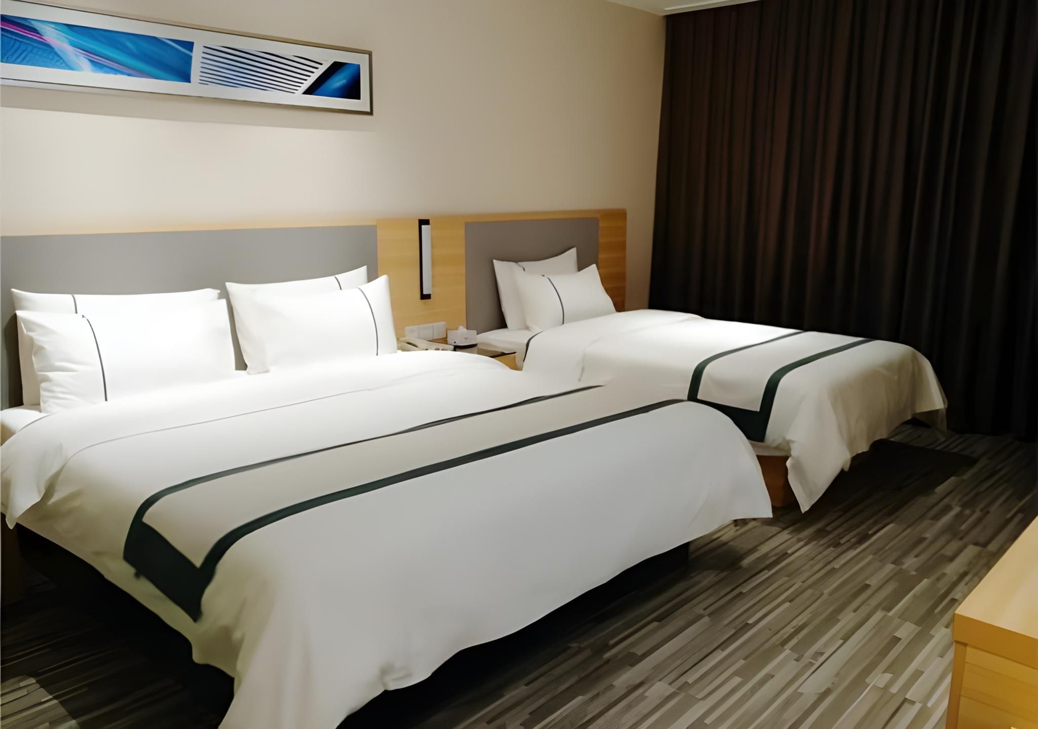 Dossen - City Family Room