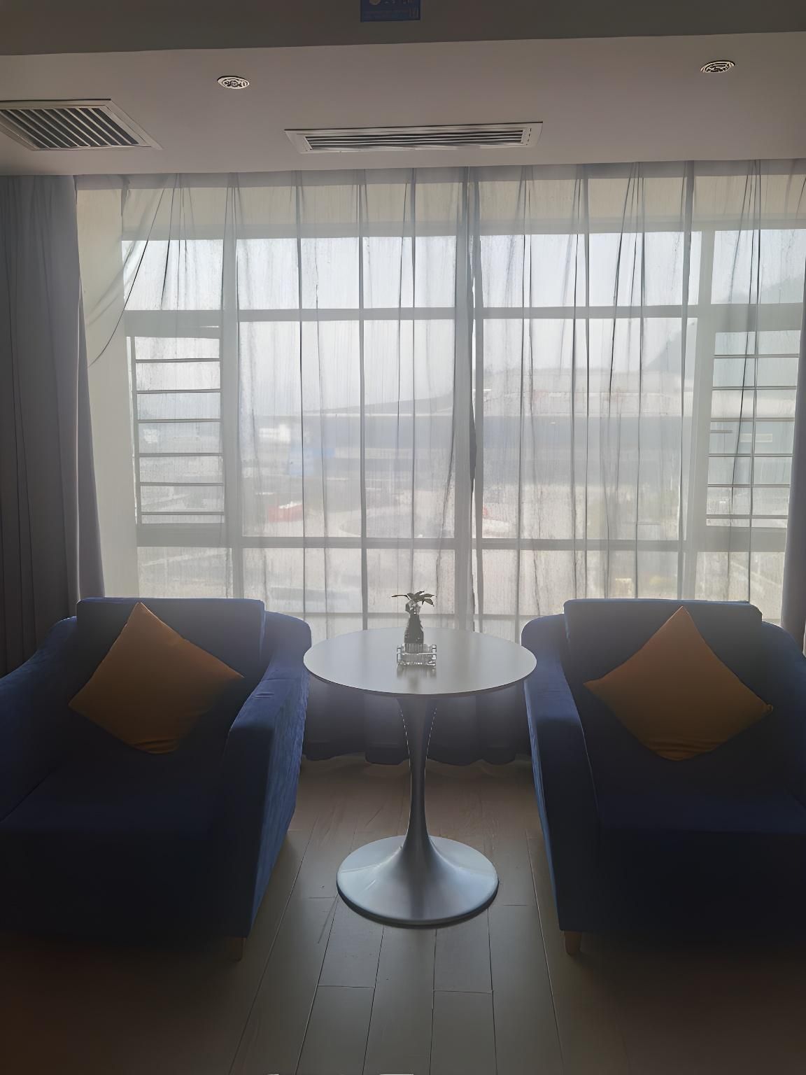 Borrman Hotel Liuzhou High-Speed Railway Station Dossen - Twin Room With City View 3