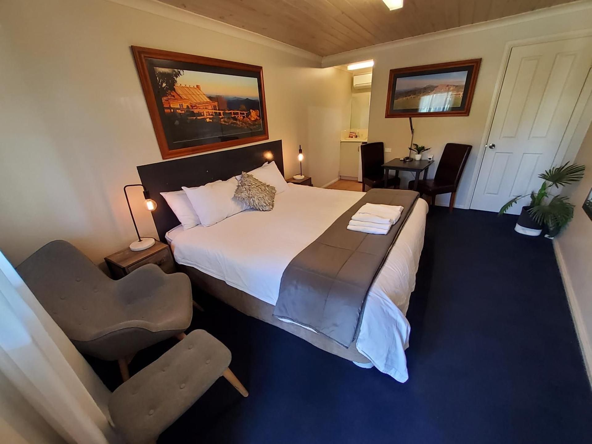 Deluxe King Room