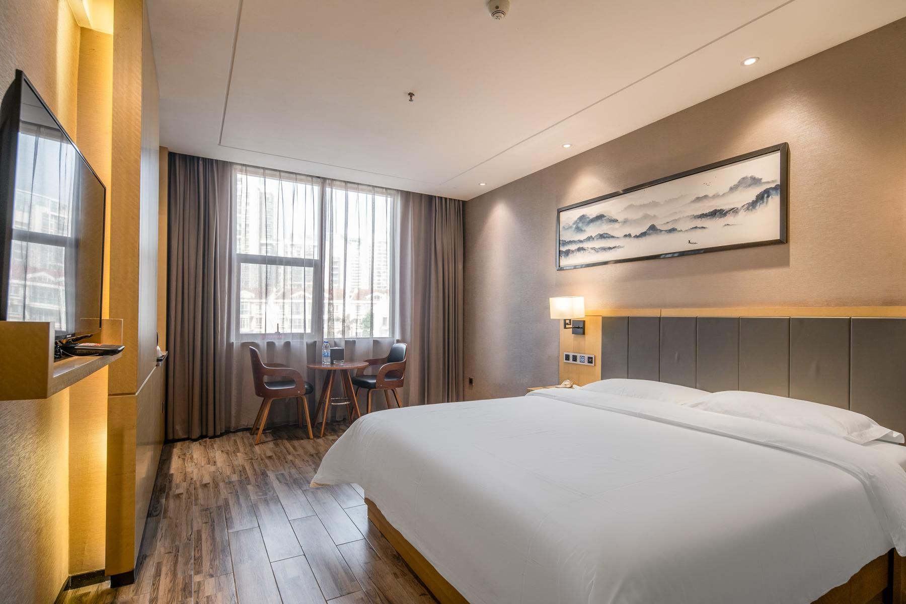Business King Room