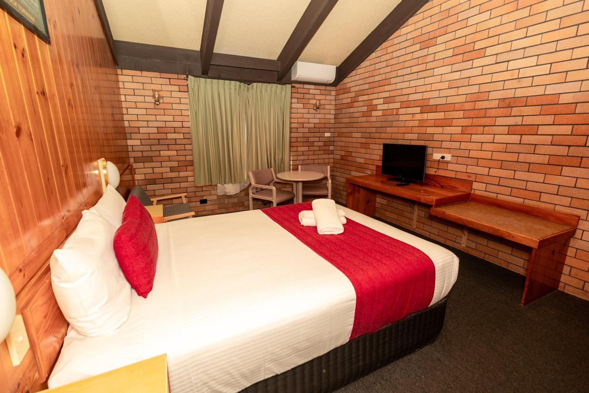 Queen Room