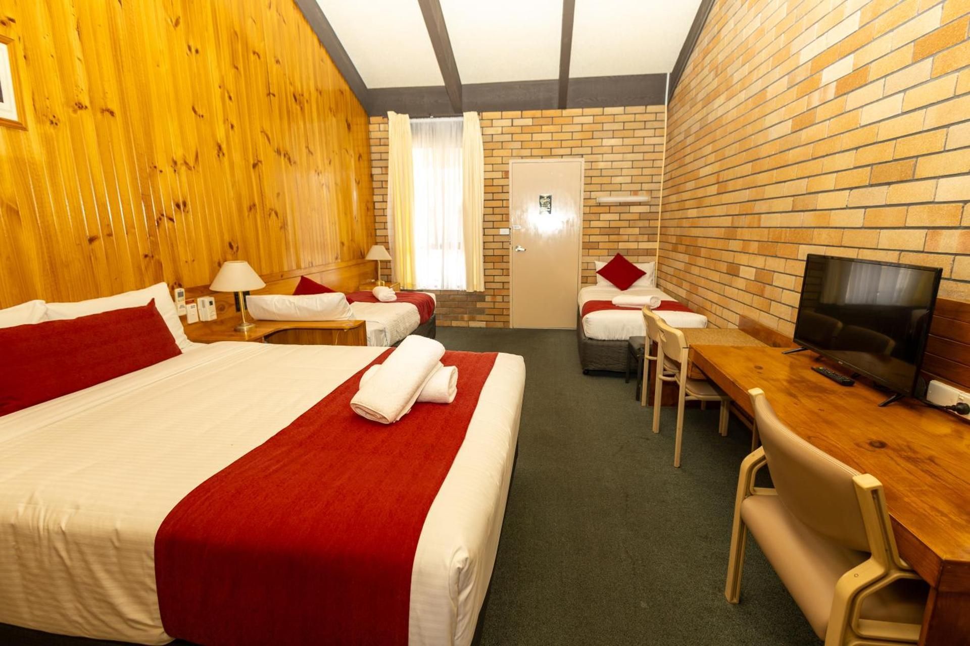 Triple Room