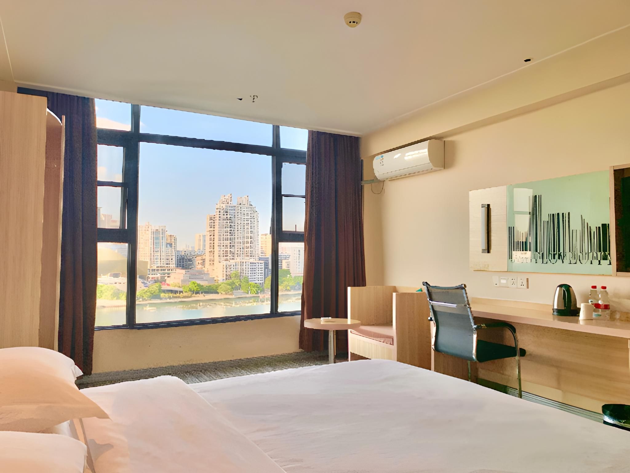 Dossen - Bed Room With River View