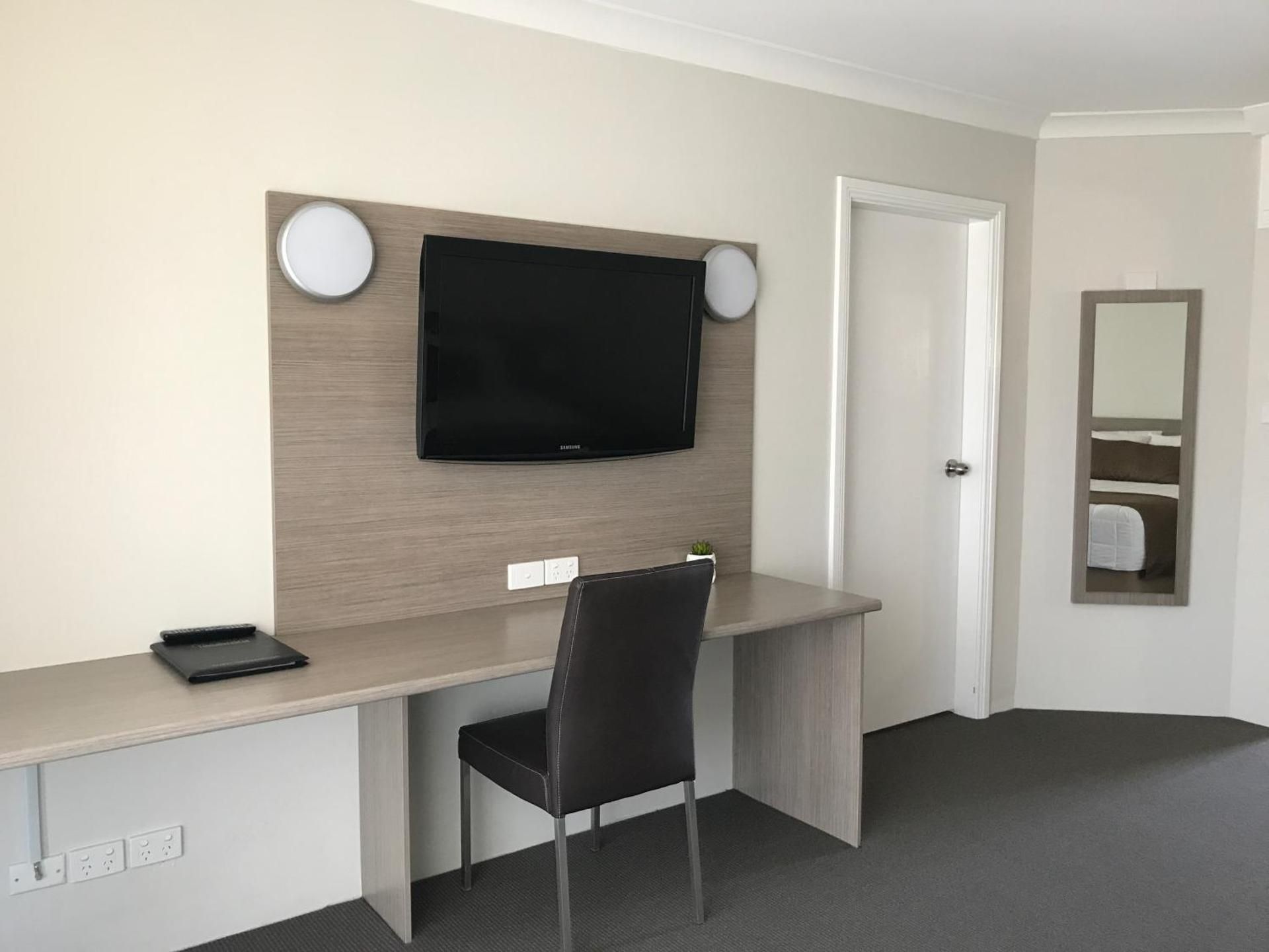 Deluxe Family Room