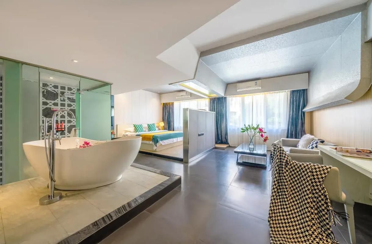 Bubble Ginger Double Room