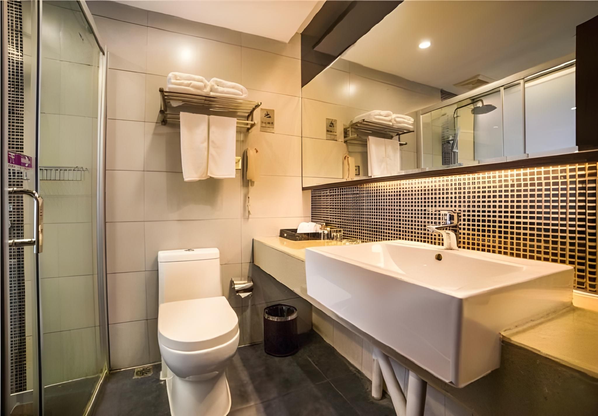 Borrman Hotel Liuzhou Ma'anshan Park Gubu Shopping Mall Dossen - Bed Room Mountain View