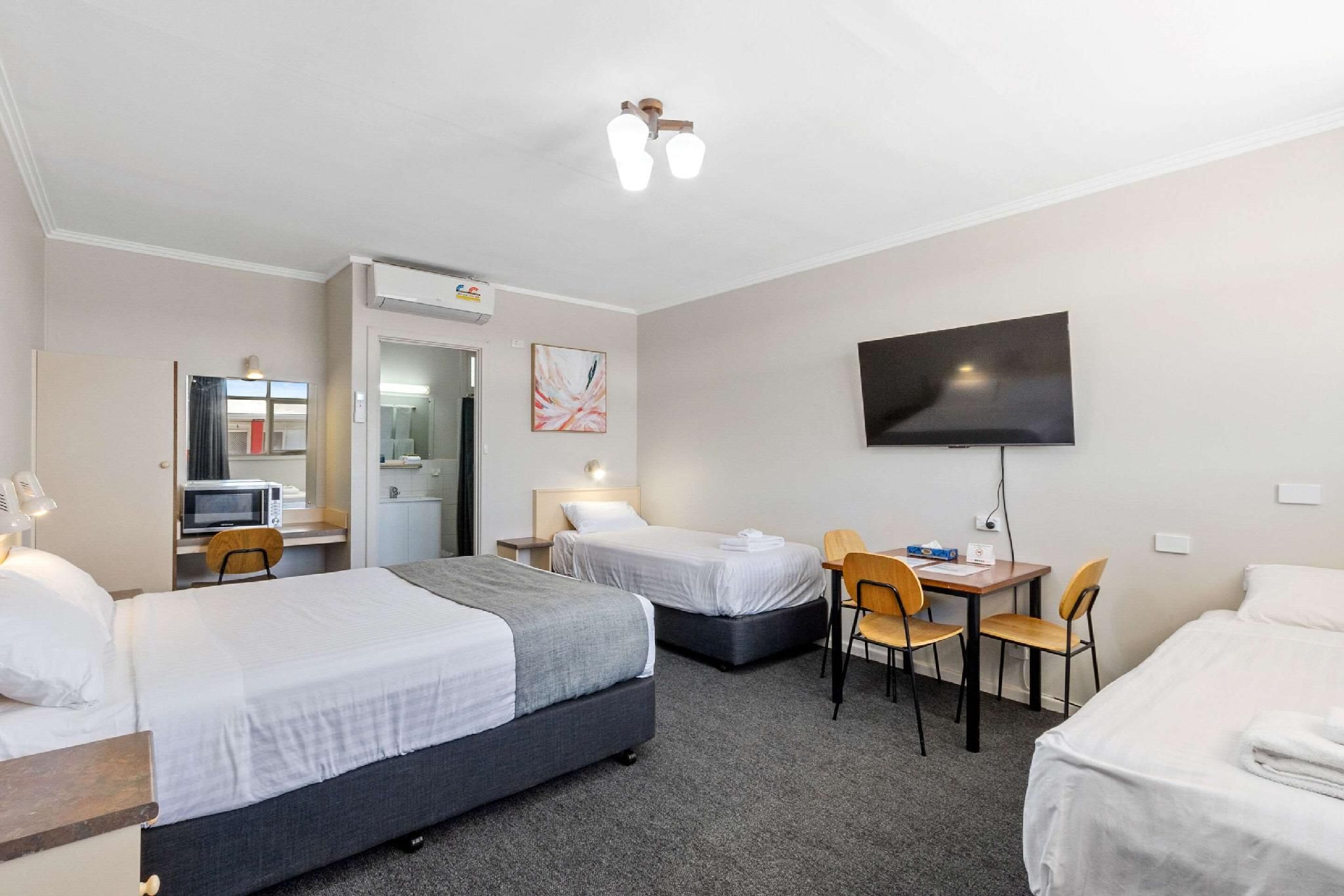 1 Double Bed, 2 Single Beds, Nonsmoking