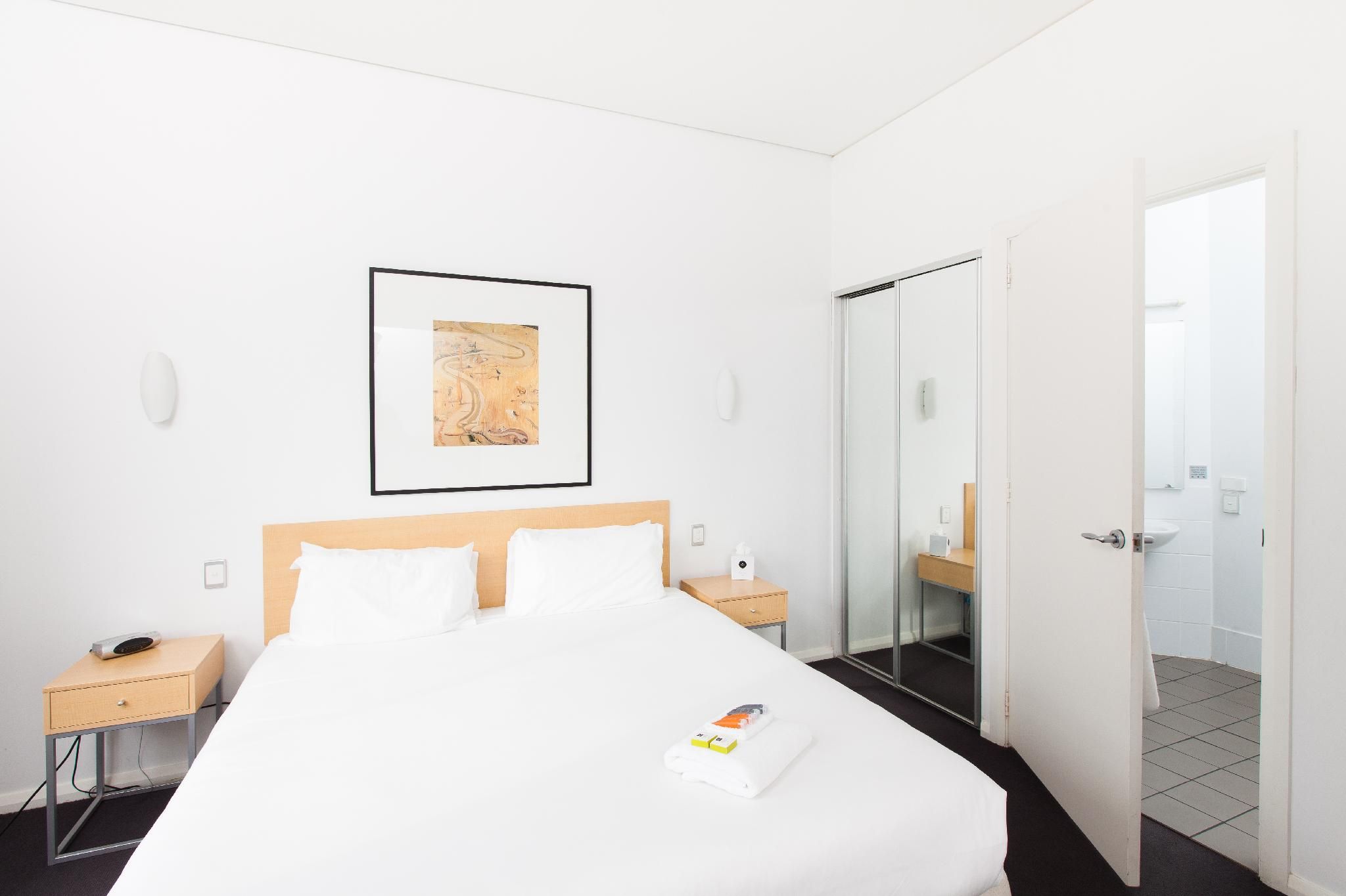 Majestic Oasis Apartments Executive One Bedroom Apartment