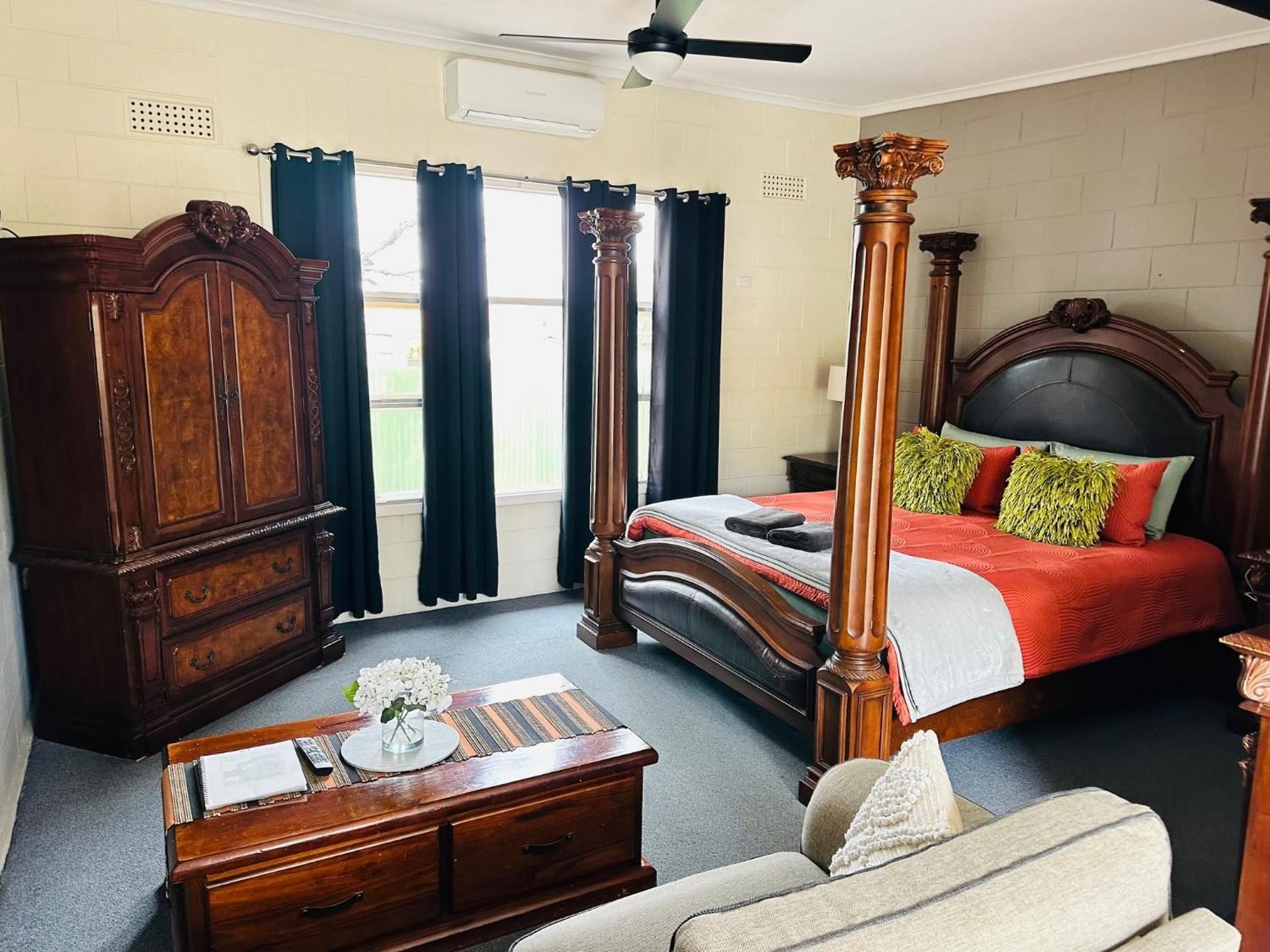 King Room