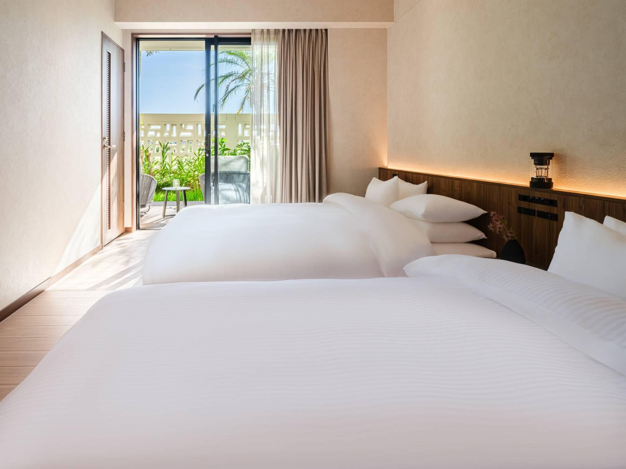 The Seven Pool Suite