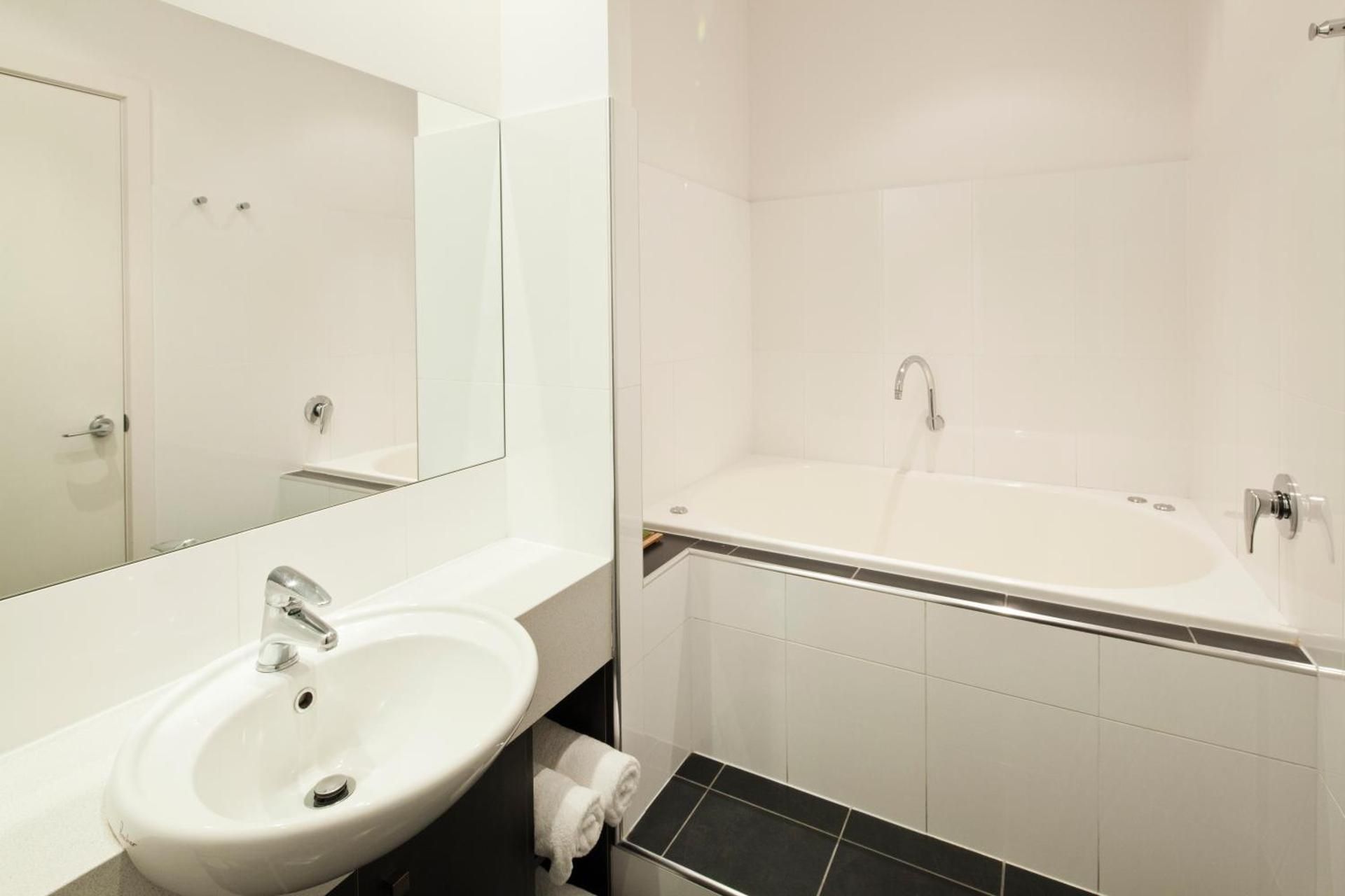 King Spa Suite