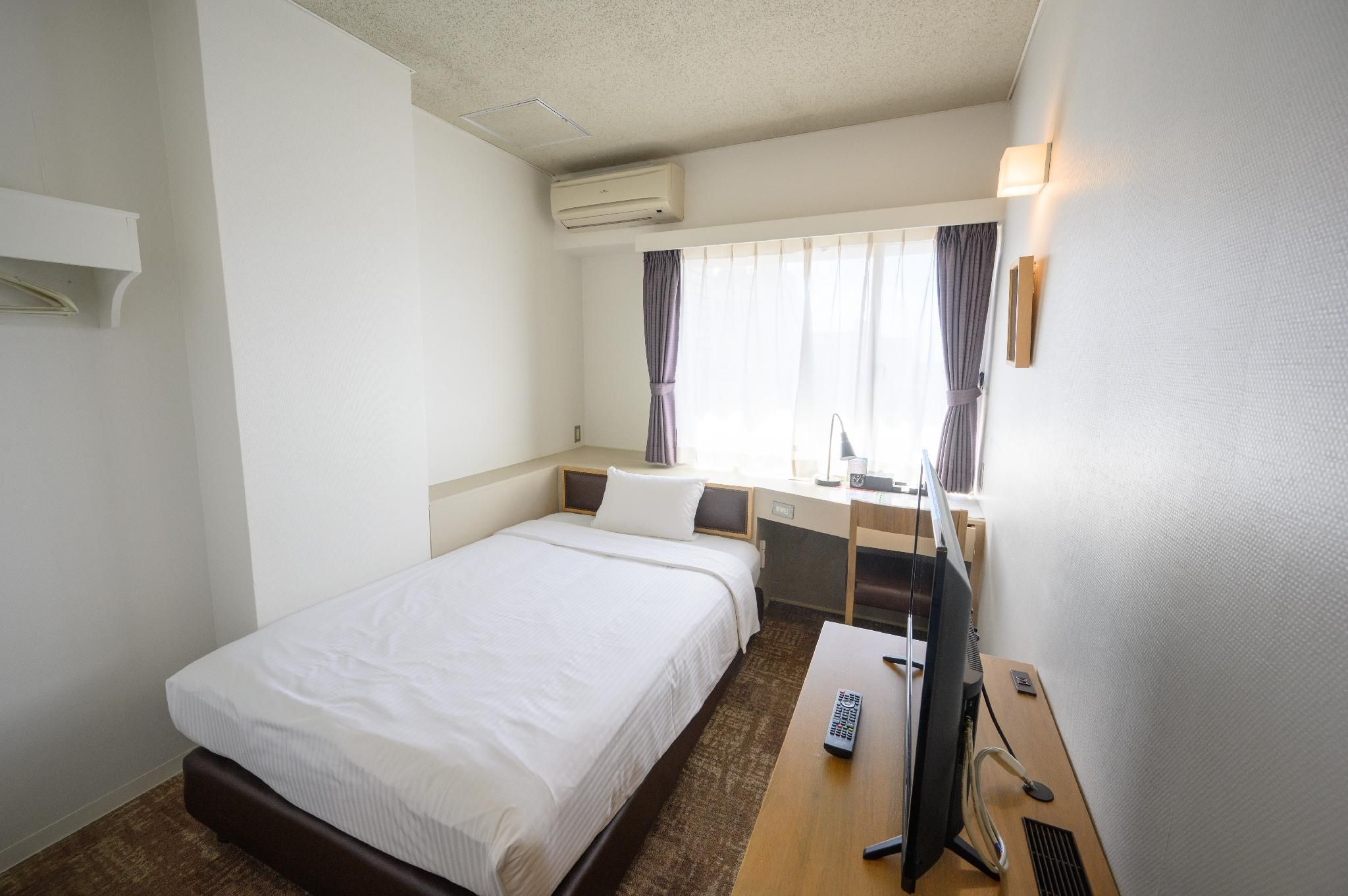 Semi-Double Room Non-Smoking