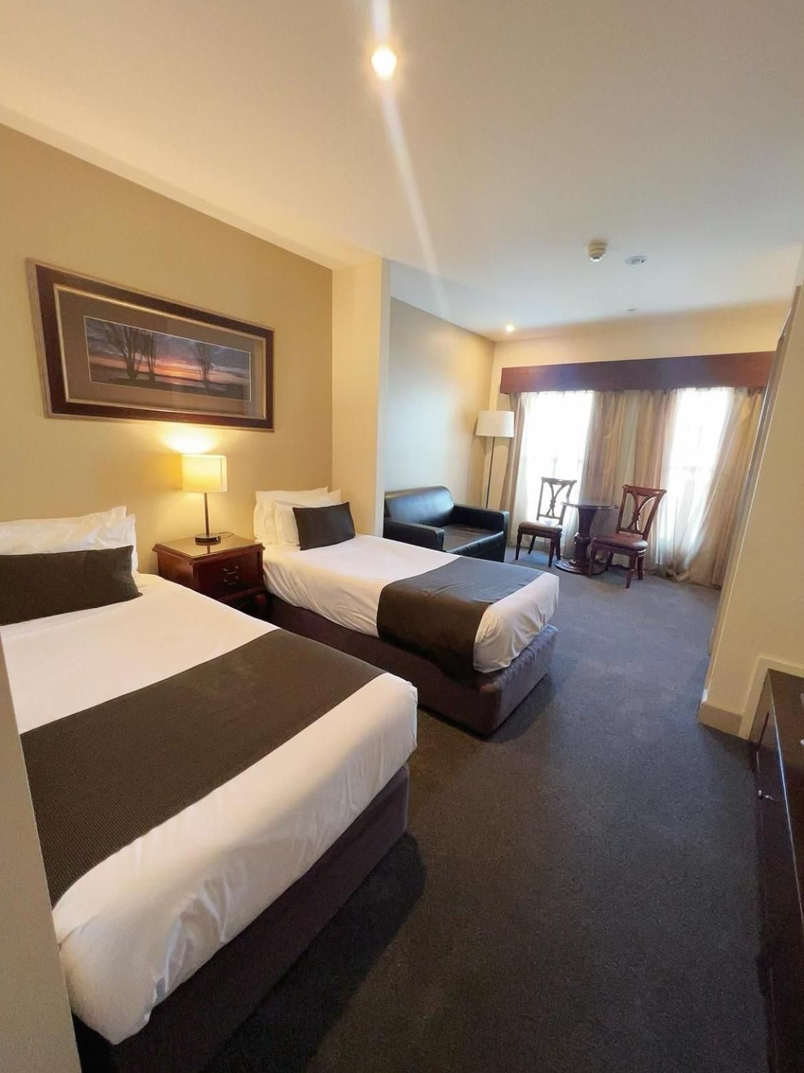 Queen Room with One Queen and Two Single Beds - Non-Smoking