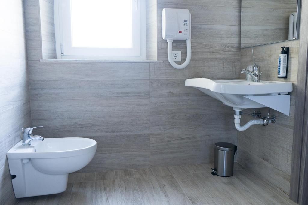 Single Room With Private Bathroom