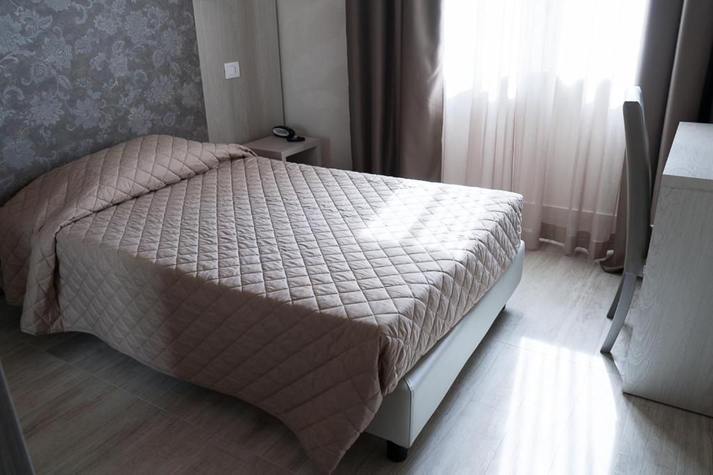 Single Room With Private Bathroom