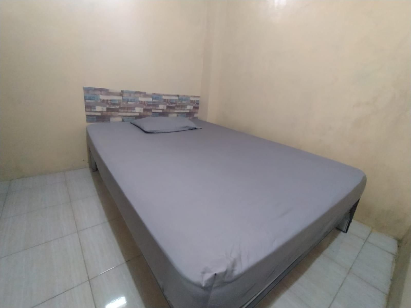Hotel O Tetirah Homestay Double Room without Air Conditioning 2