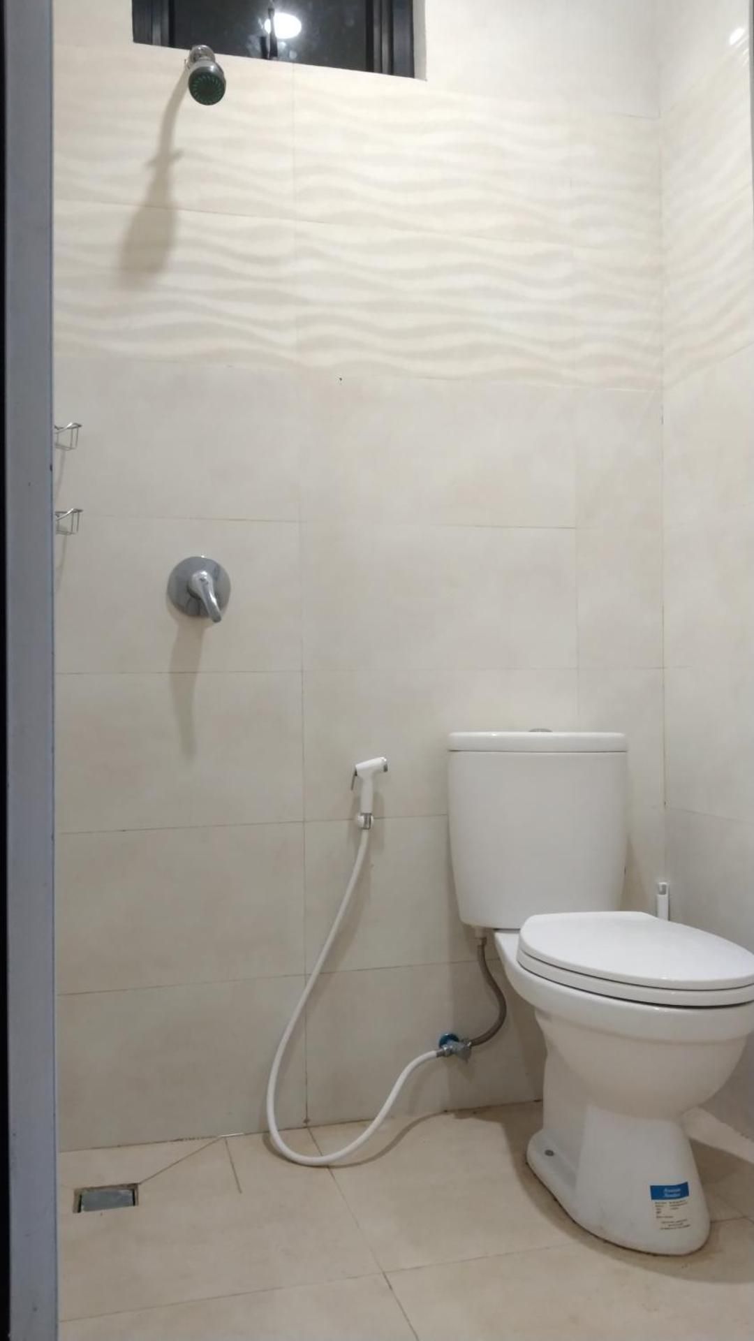 Ngaso Ing Salatiga 6-Bed Female Dormitory Room 3